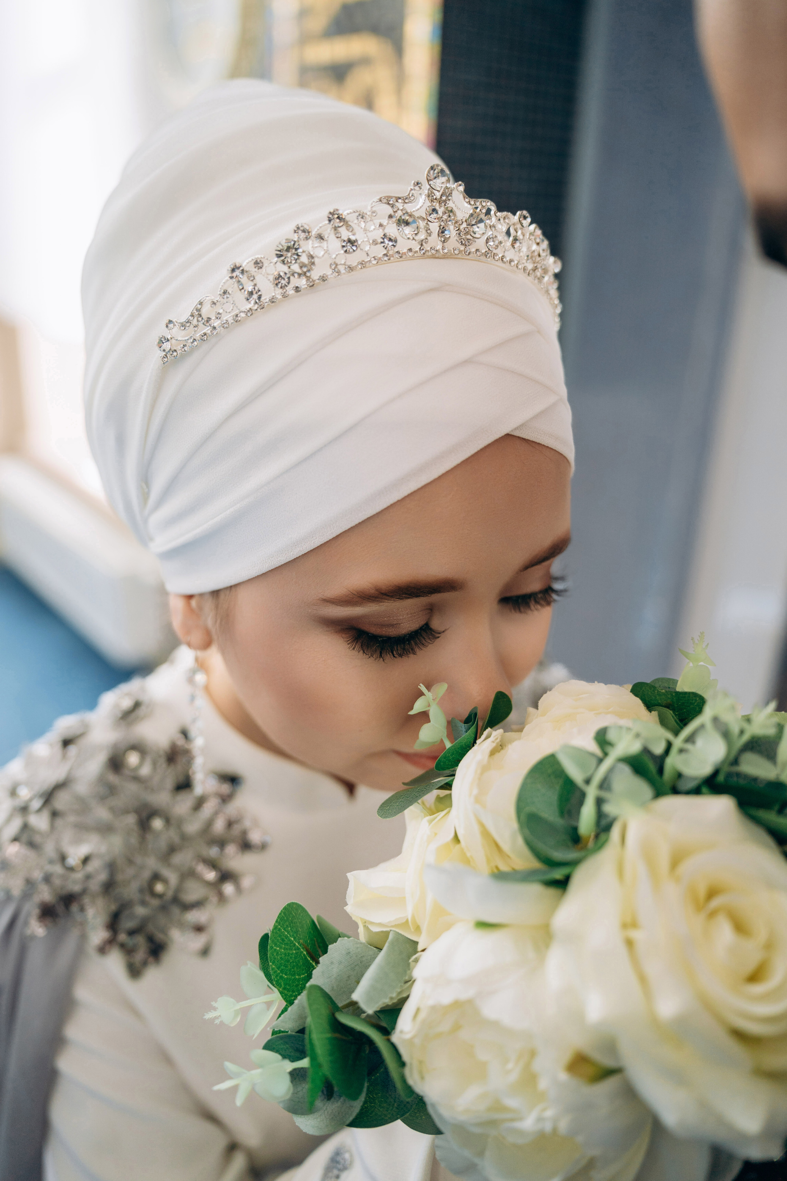 никах в мечети Иман Нуры, фотосессия в мечети Иман Нуры, фотограф на никах в Казани Ranas4you, образ невесты на никах, завязывание платка Казань, платье на никах Казань