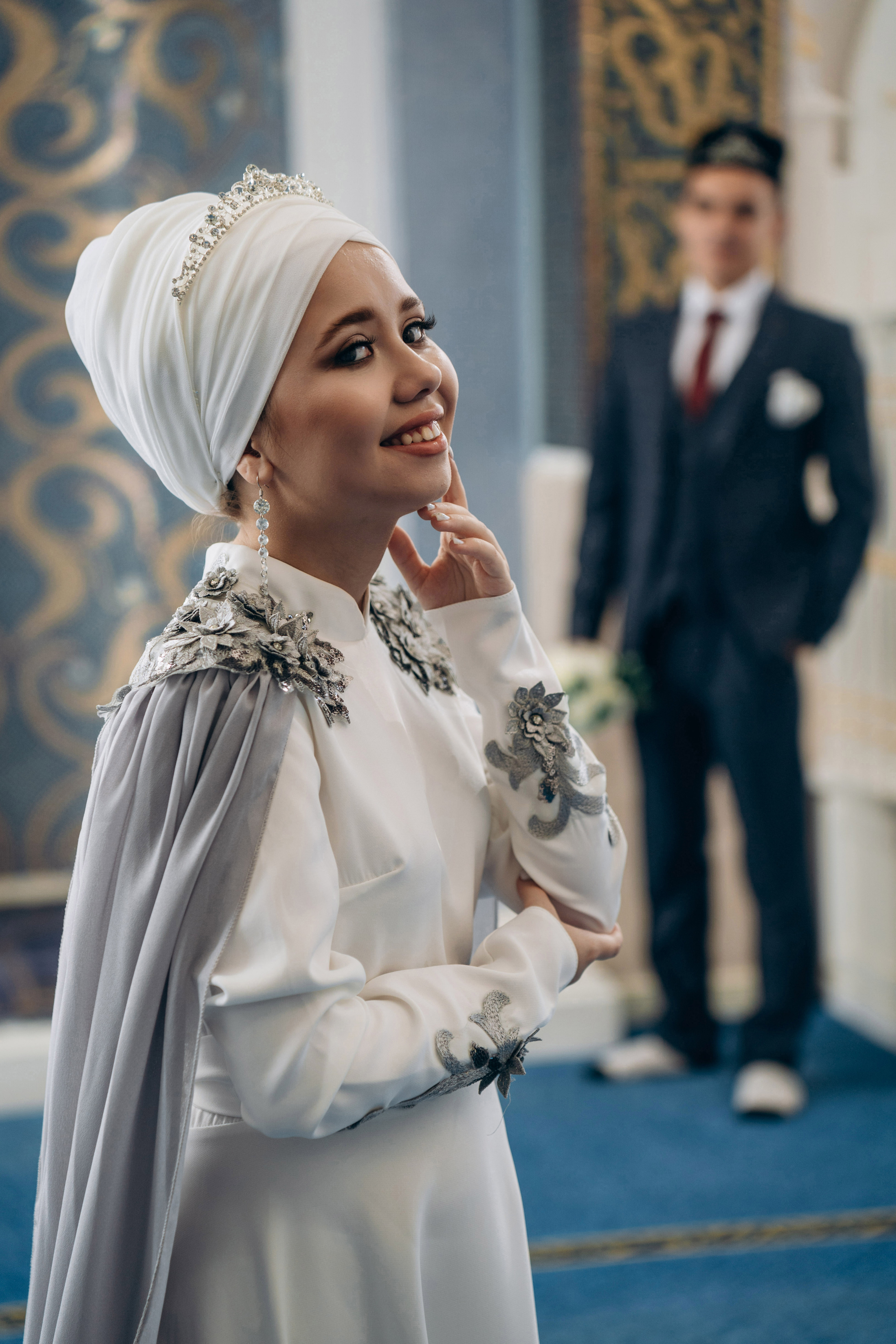 никах в мечети Иман Нуры, фотосессия в мечети Иман Нуры, фотограф на никах в Казани Ranas4you, образ невесты на никах, завязывание платка Казань, платье на никах Казань