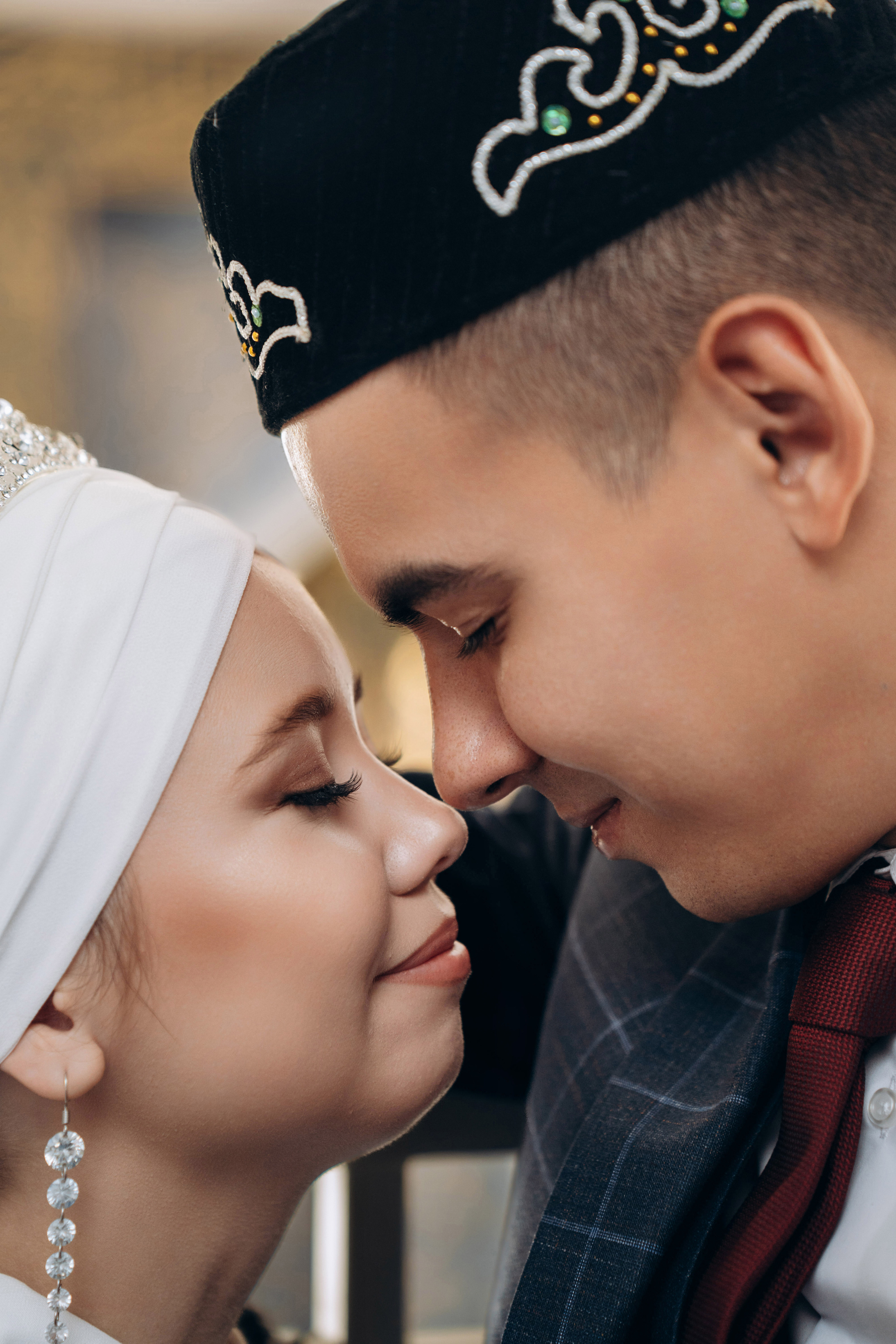 никах в мечети Иман Нуры, фотосессия в мечети Иман Нуры, фотограф на никах в Казани Ranas4you, образ невесты на никах, завязывание платка Казань, платье на никах Казань