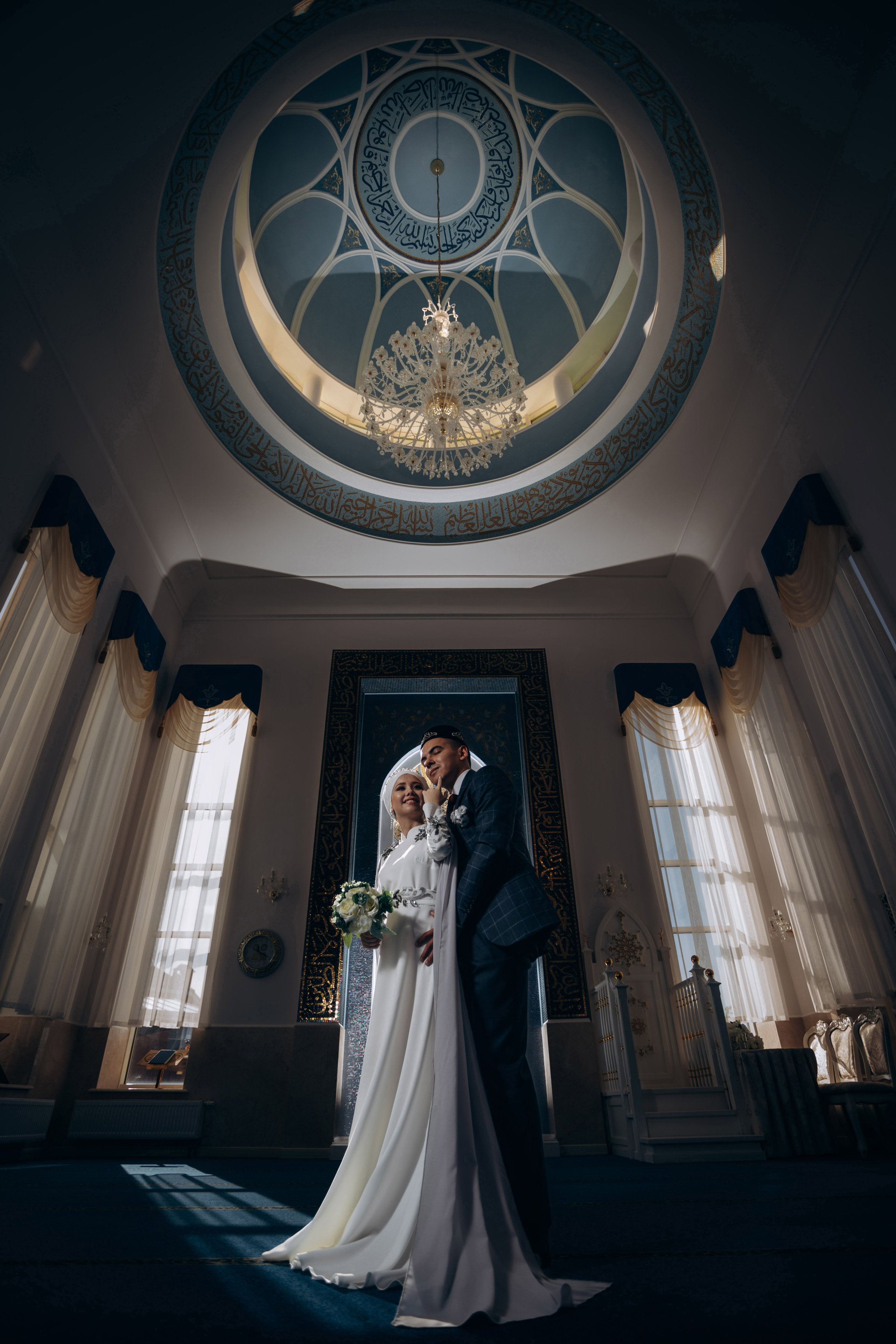 никах в мечети Иман Нуры, фотосессия в мечети Иман Нуры, фотограф на никах в Казани Ranas4you, образ невесты на никах, завязывание платка Казань, платье на никах Казань