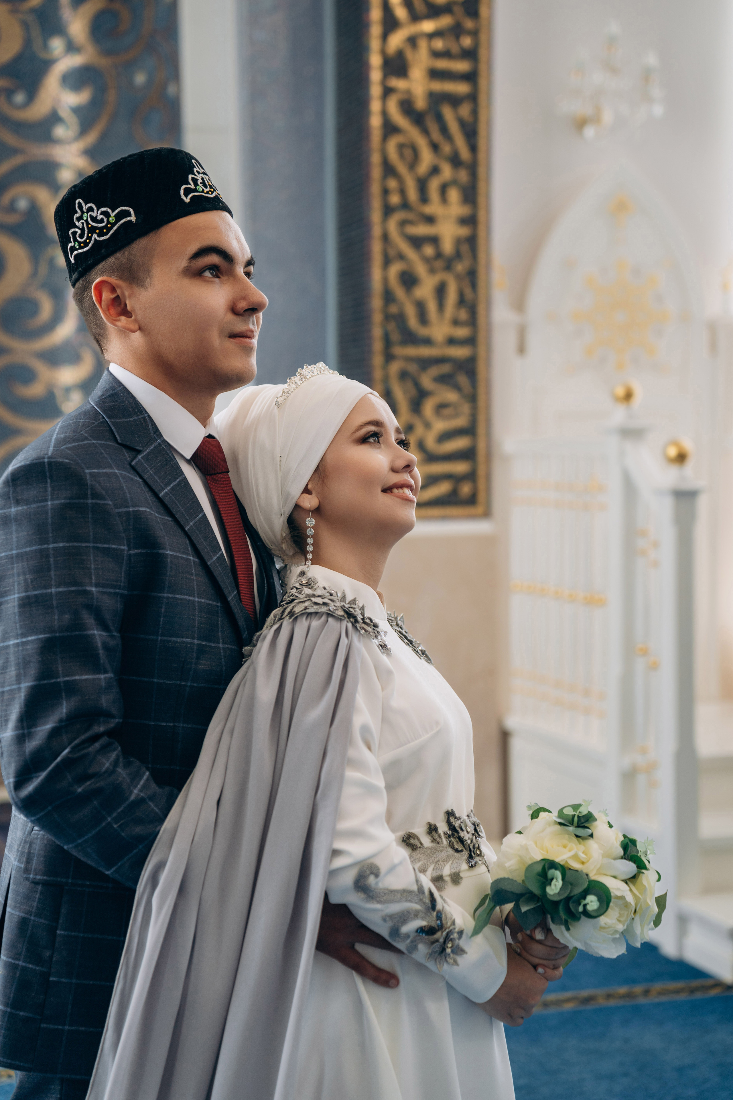 никах в мечети Иман Нуры, фотосессия в мечети Иман Нуры, фотограф на никах в Казани Ranas4you, образ невесты на никах, завязывание платка Казань, платье на никах Казань