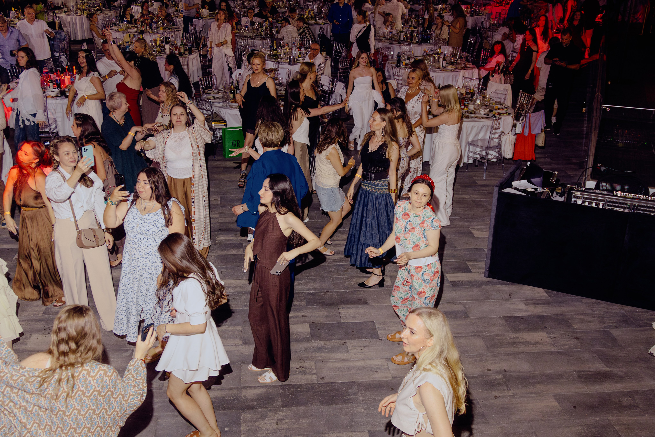 Репортажная съёмка корпоратива компании Феникс. Портретный фотограф в Ростове-на-Дону Антон Казарин