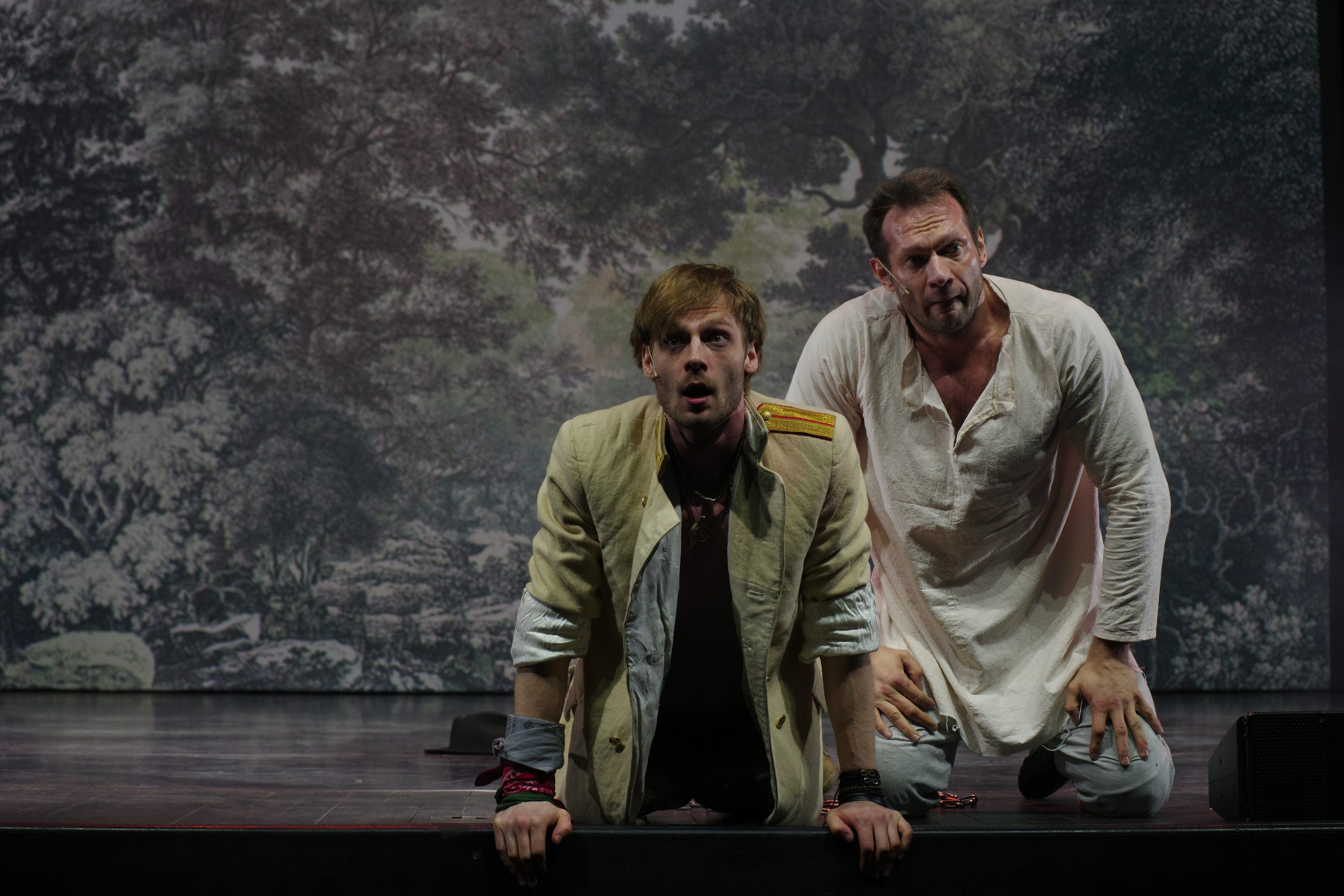 Театр И-Он, Люди и мыши. Семейный и детский фотограф Антон Зорин