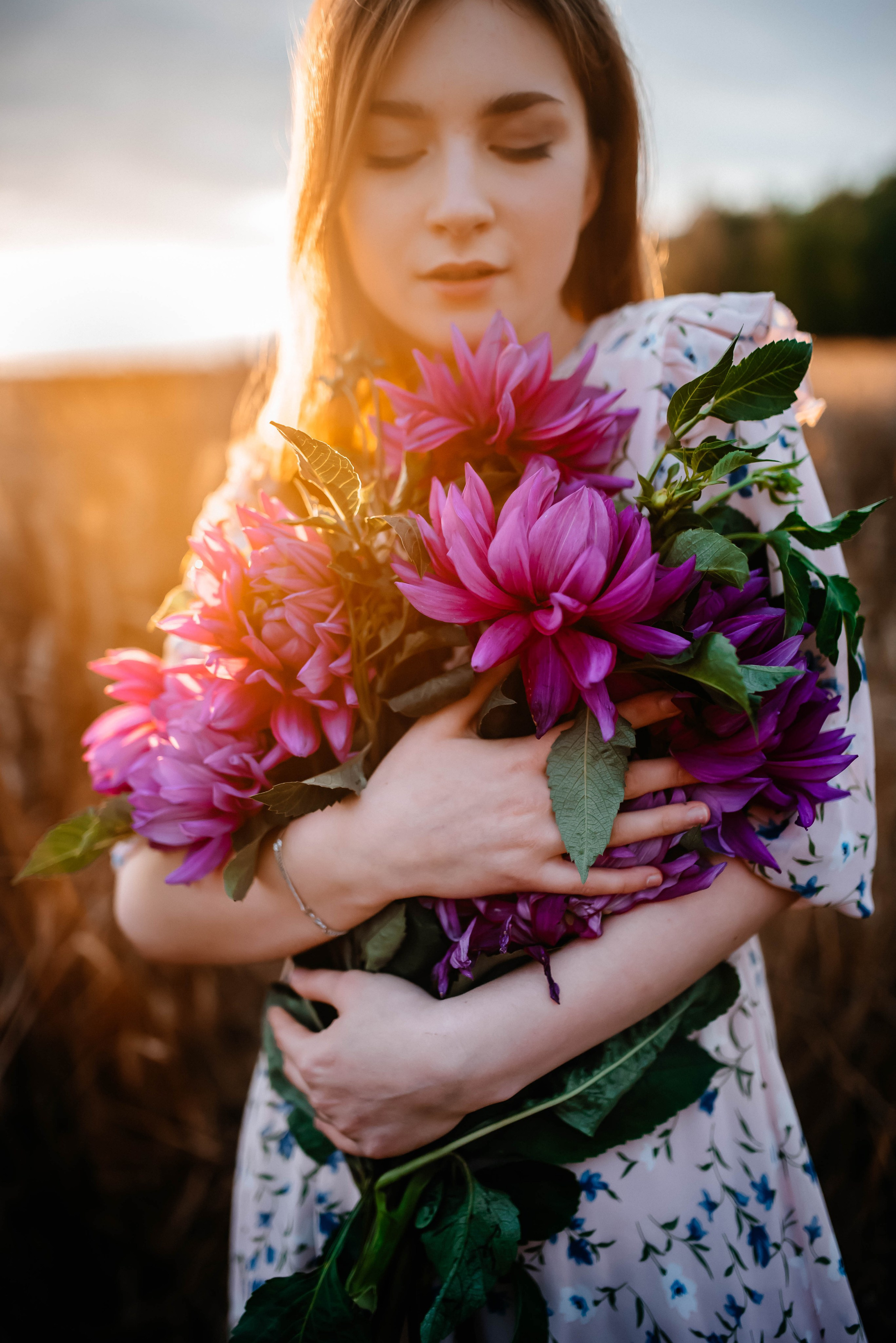 Маша, лето, закат. Главная