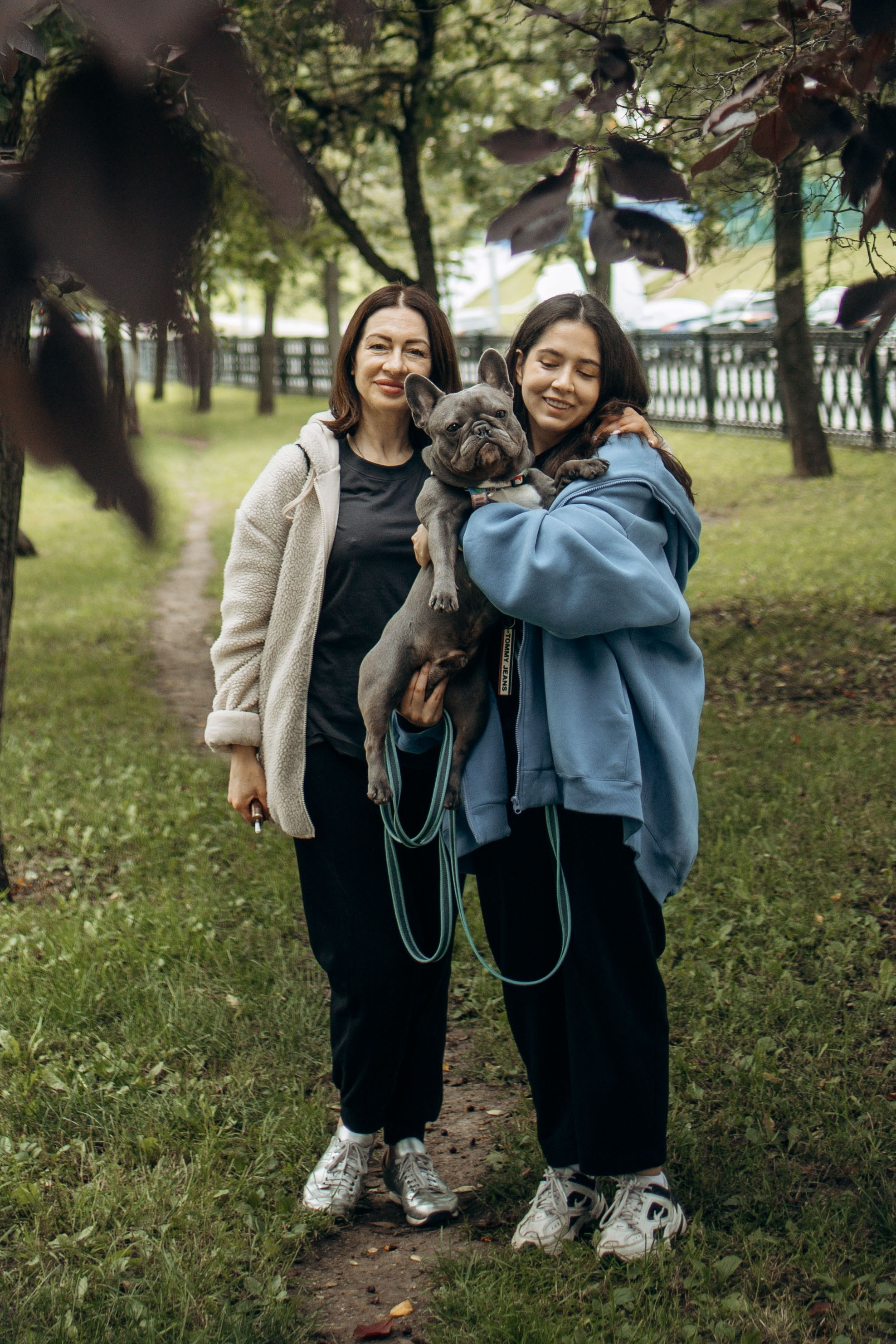 Грей и его семья