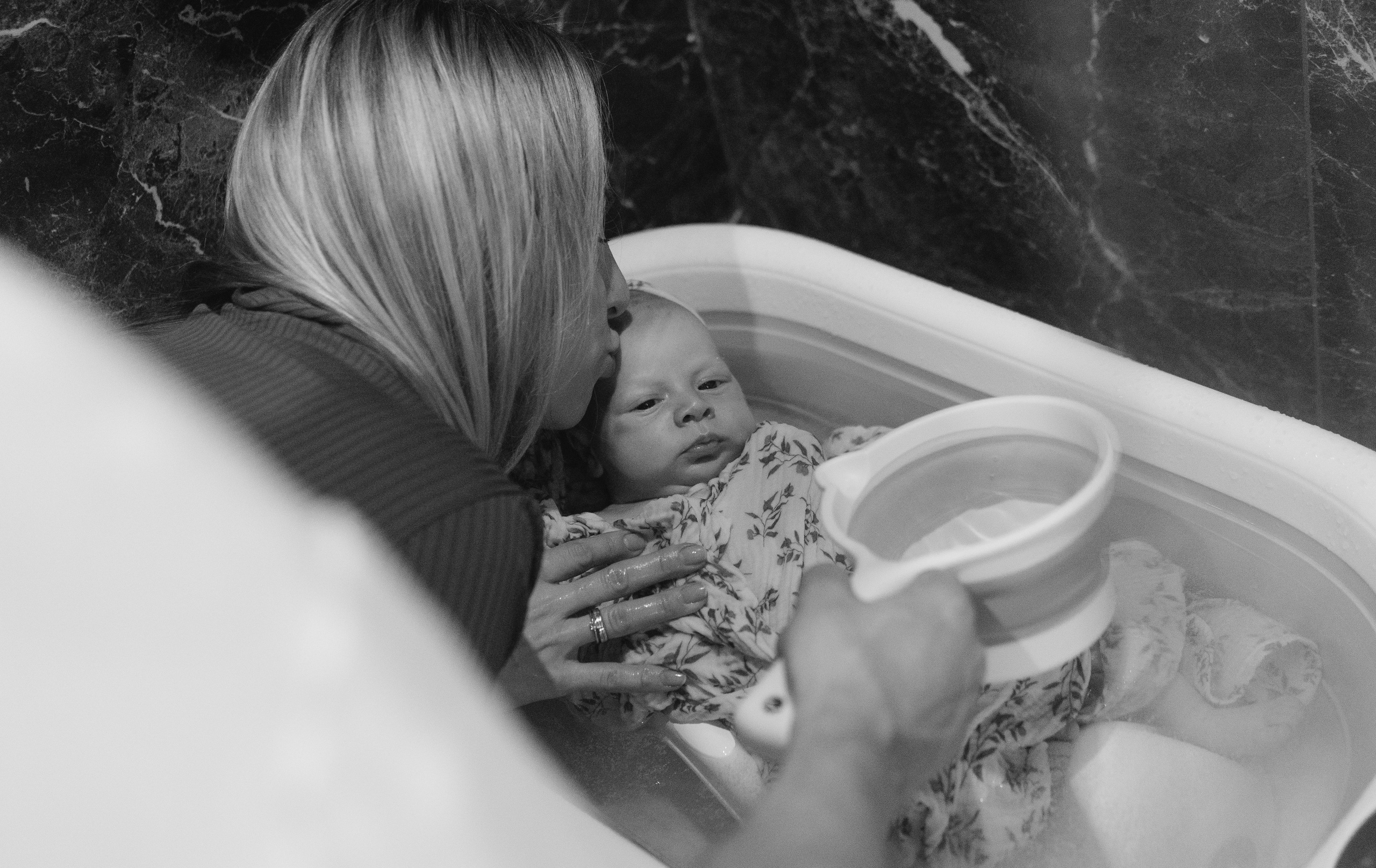 Домашняя фотосессия новорожденного. Семейный, ньюборн фотограф, фотограф на роды в Москве, Виктория Тюльдюкова