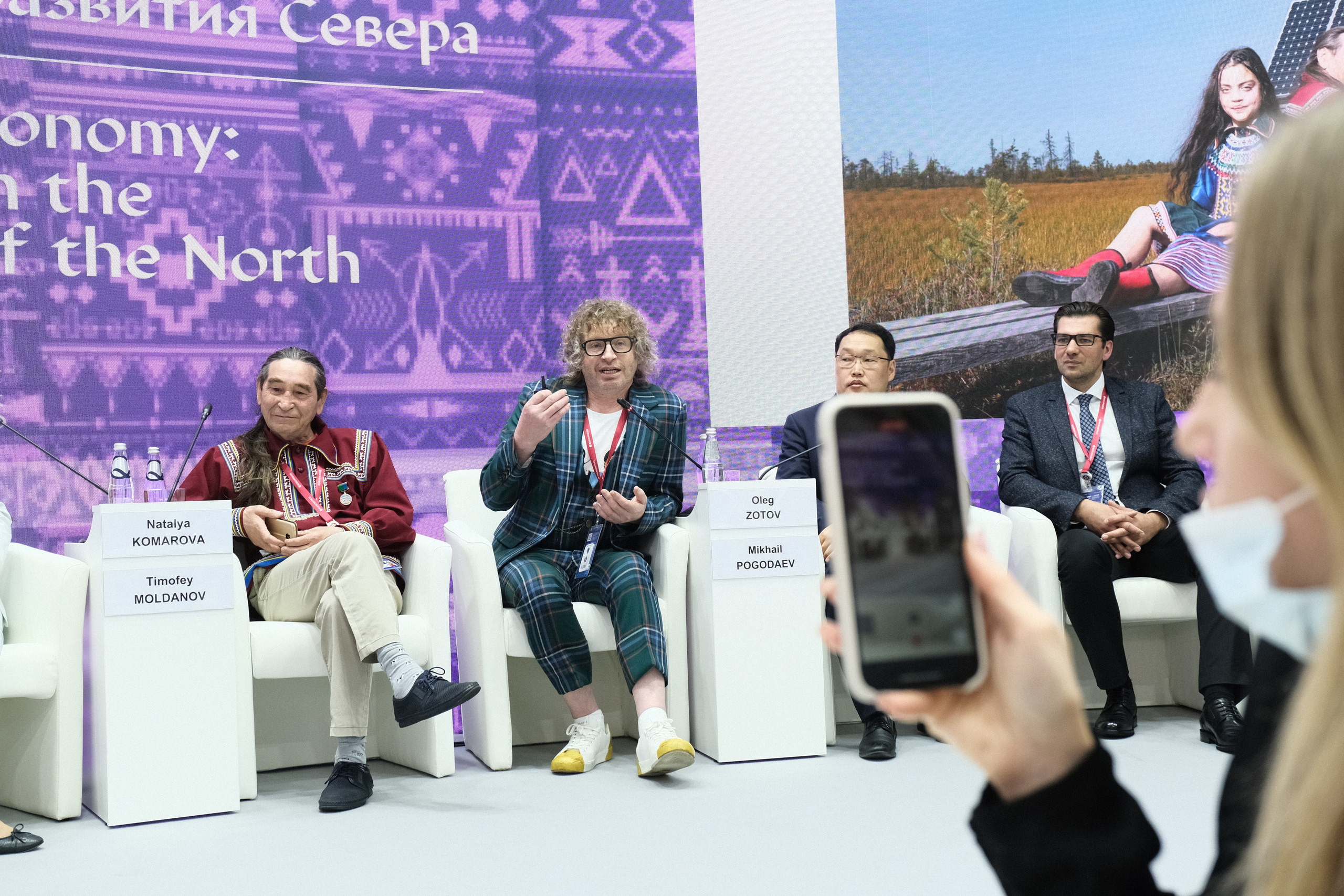 ПМЭФ 2022. Люди и атмосфера. Профессиональный фотограф в Москве Павел Жданов