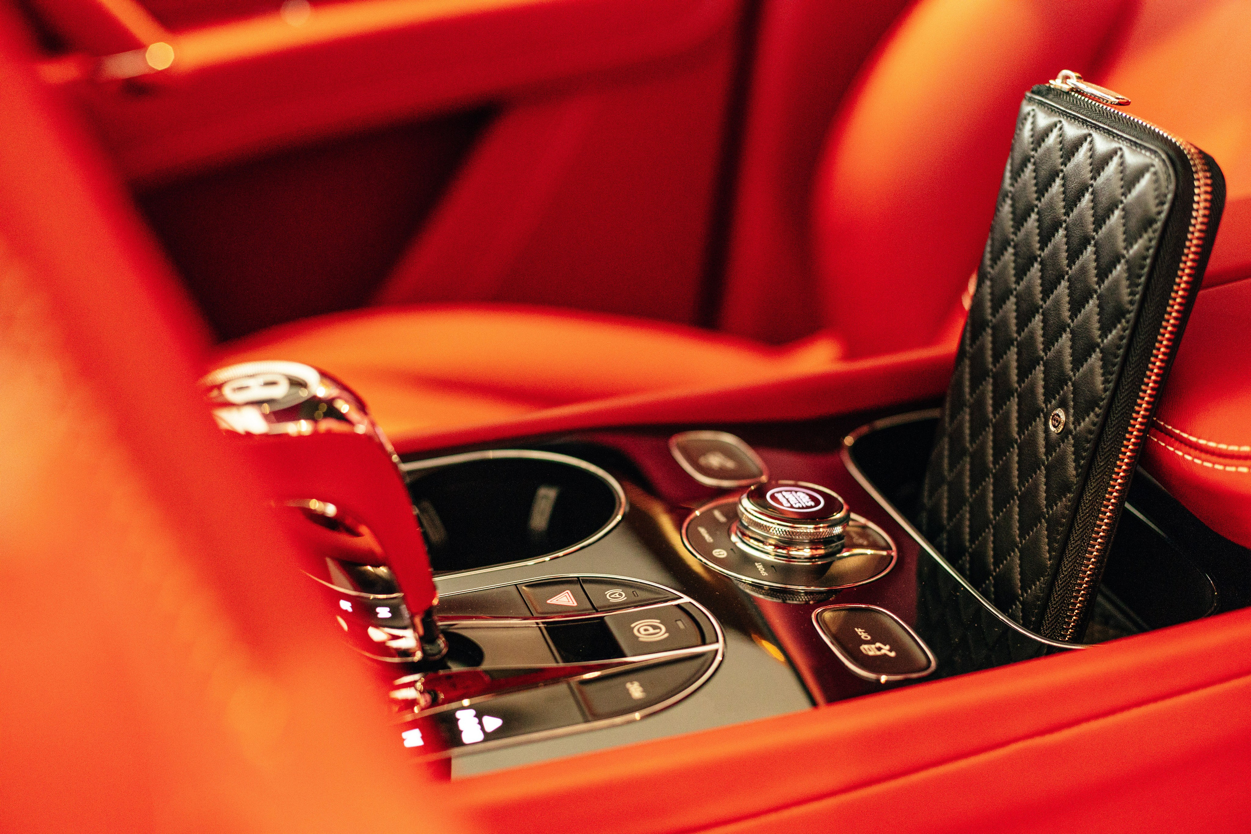 14.06.20 bentley. Руслан Плахтеев