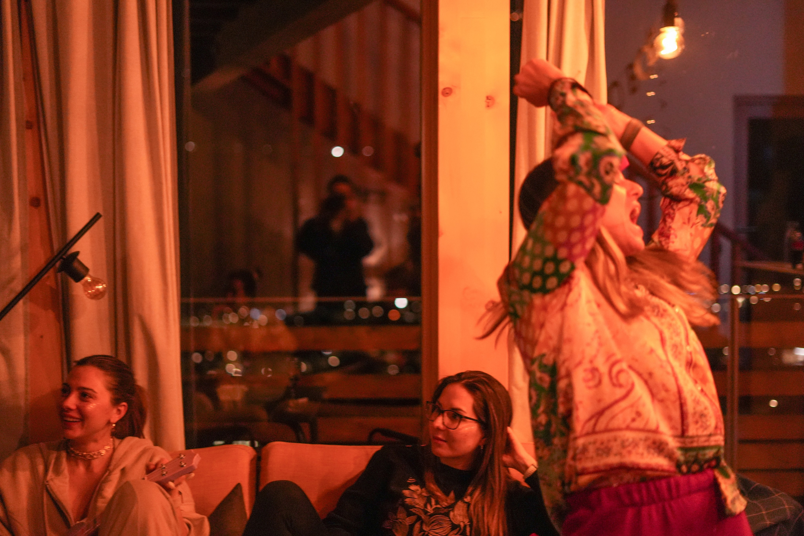 Stasy’s bachelorette party. Wedding Photographer in Barcelona and Medellin