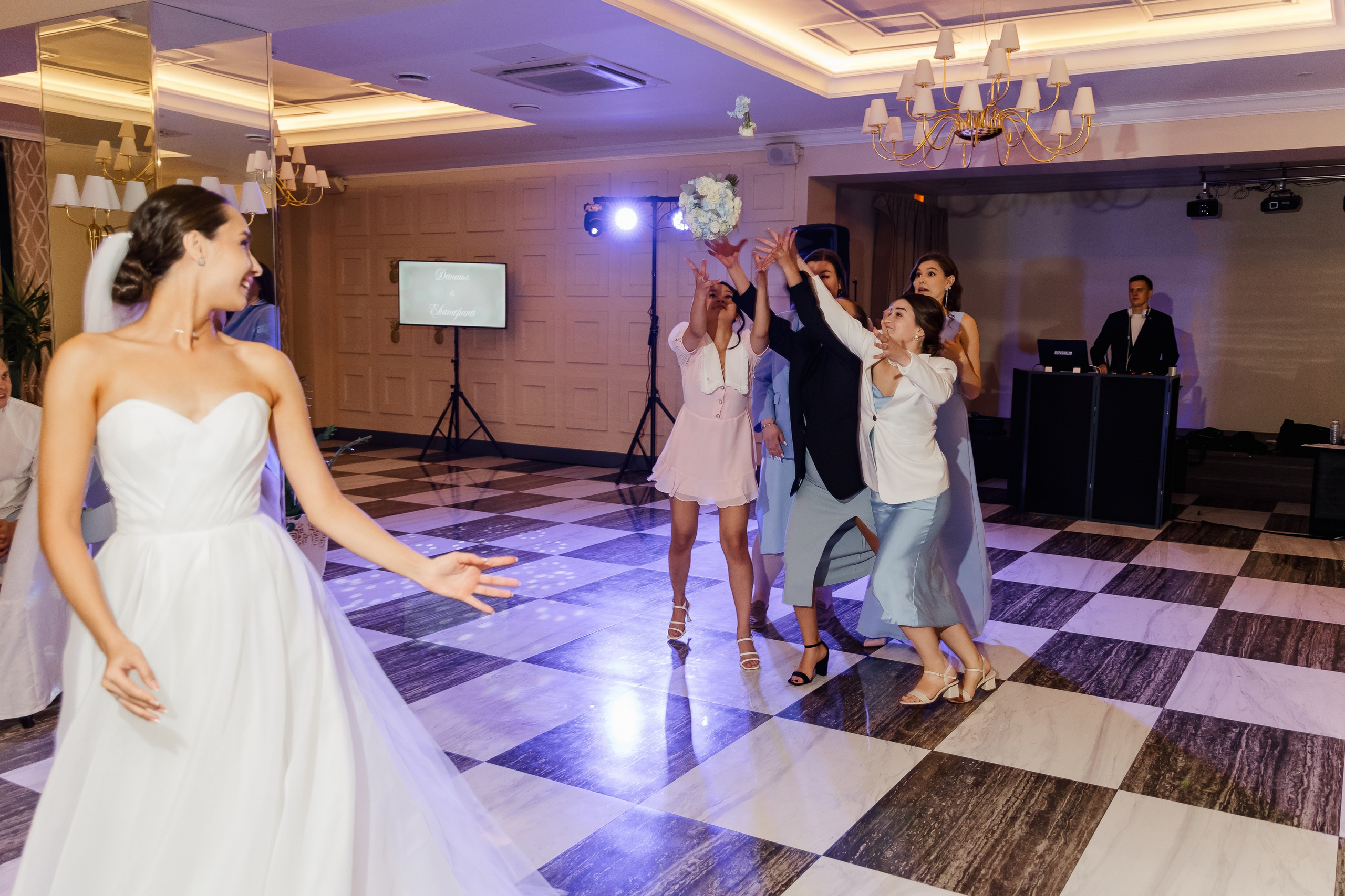 Данил и Екатерина. Sopka. Выездная регистрация. Свадебный фотограф в Хабаровске