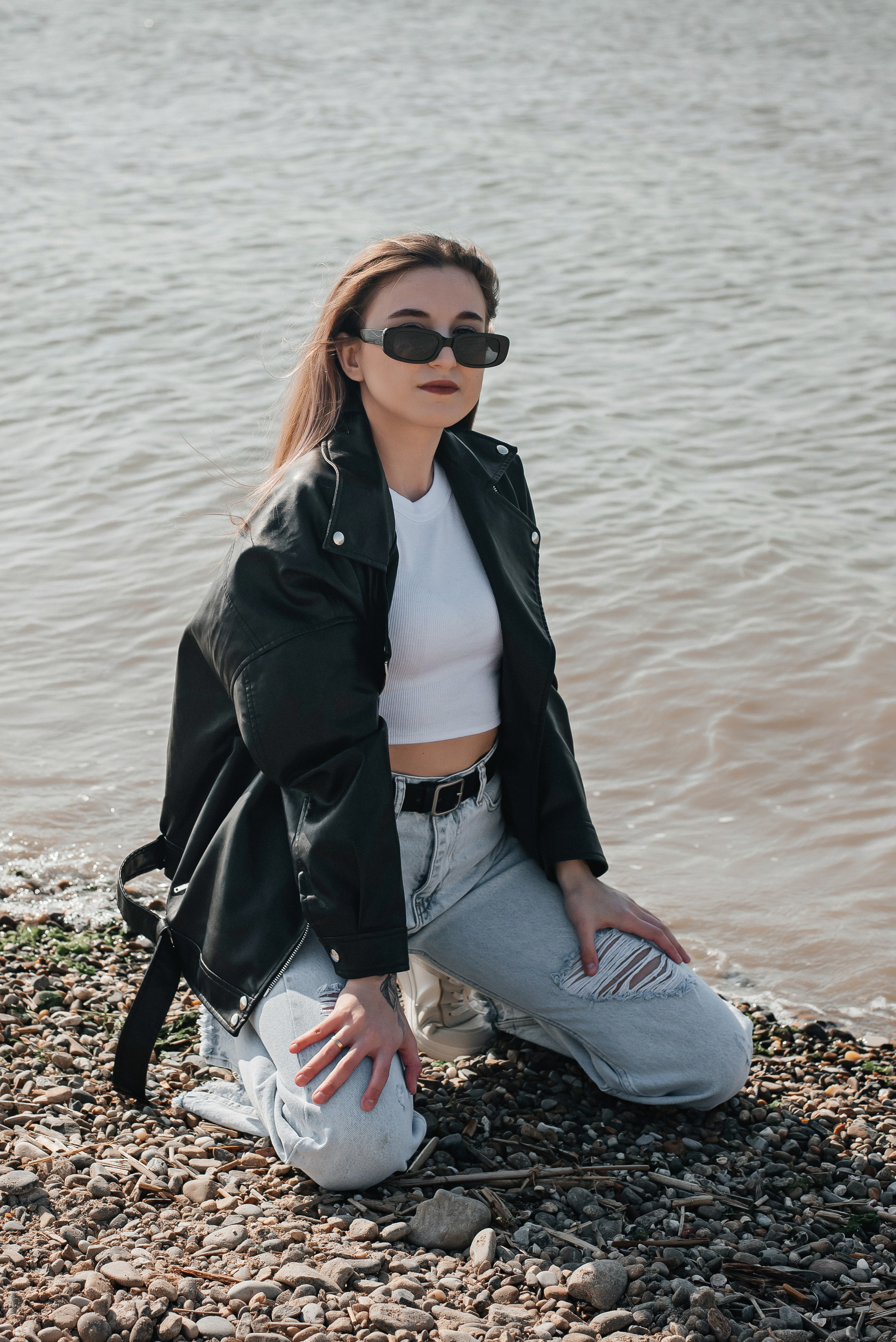 Екатерина прогулка на набережной. Детский и семейный фотограф выпускной альбом Приморско-Ахтарск