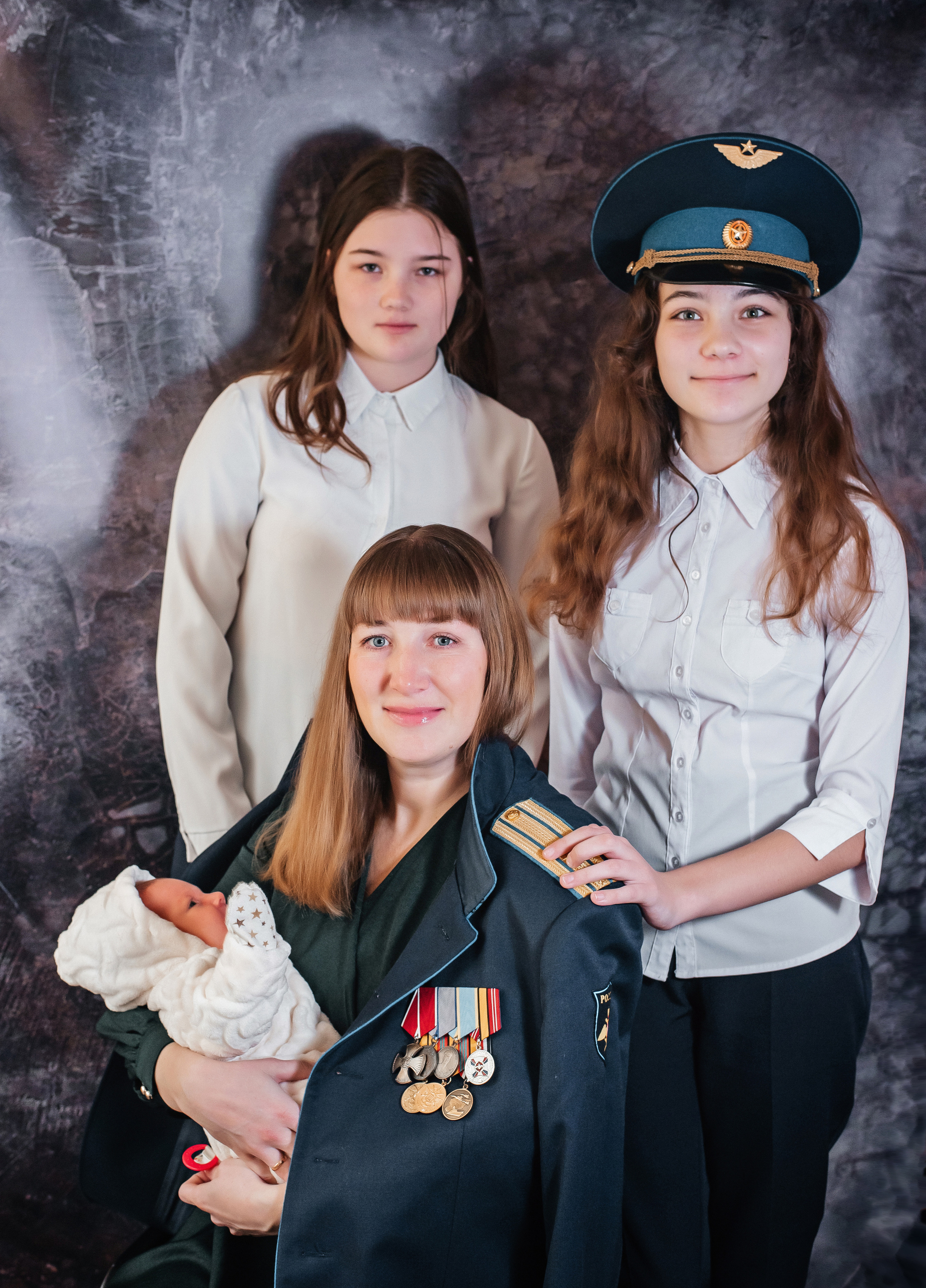 Фотовыставка «Жены Героев». Детский и семейный фотограф выпускной альбом Приморско-Ахтарск