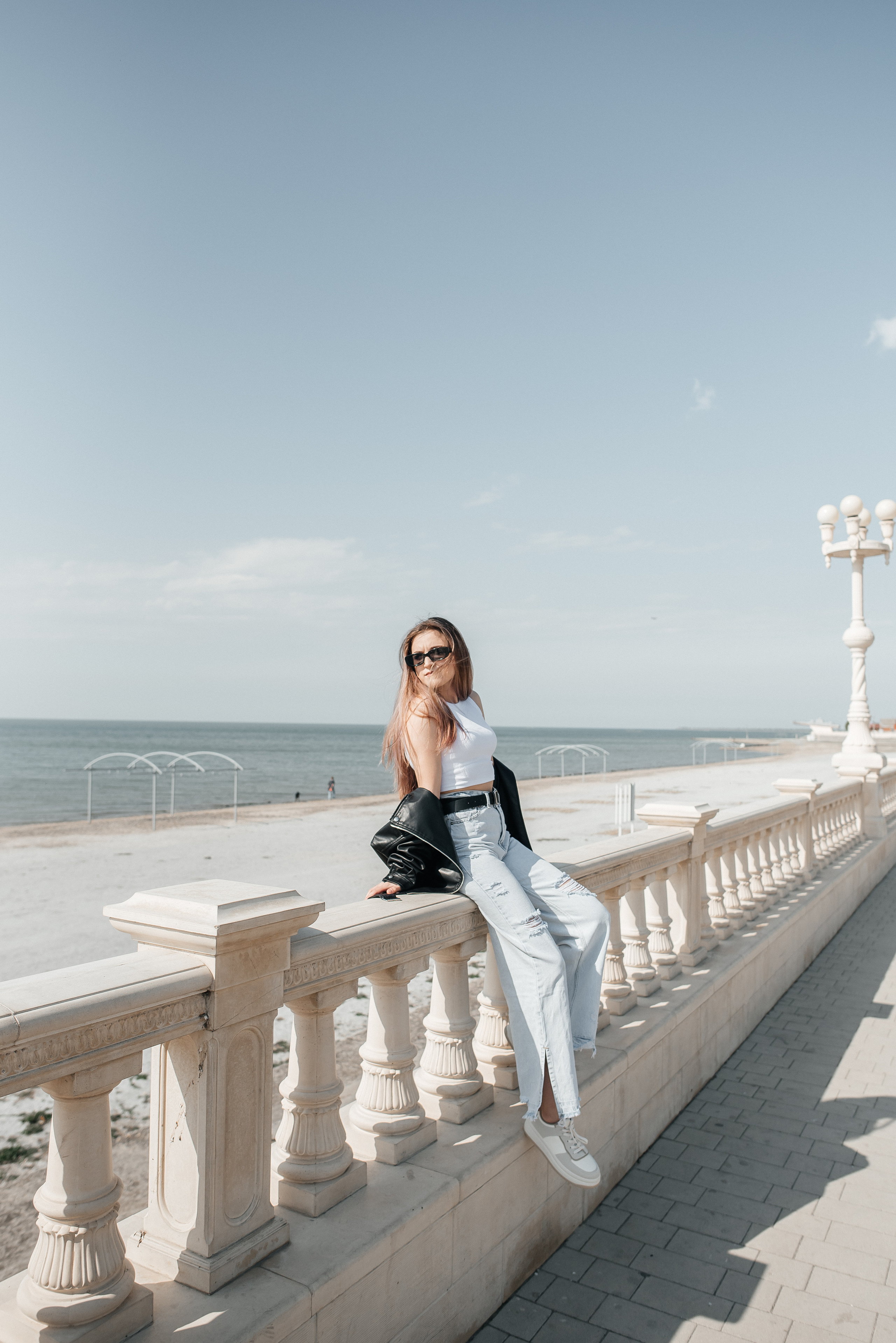 Екатерина прогулка на набережной. Детский и семейный фотограф выпускной альбом Приморско-Ахтарск