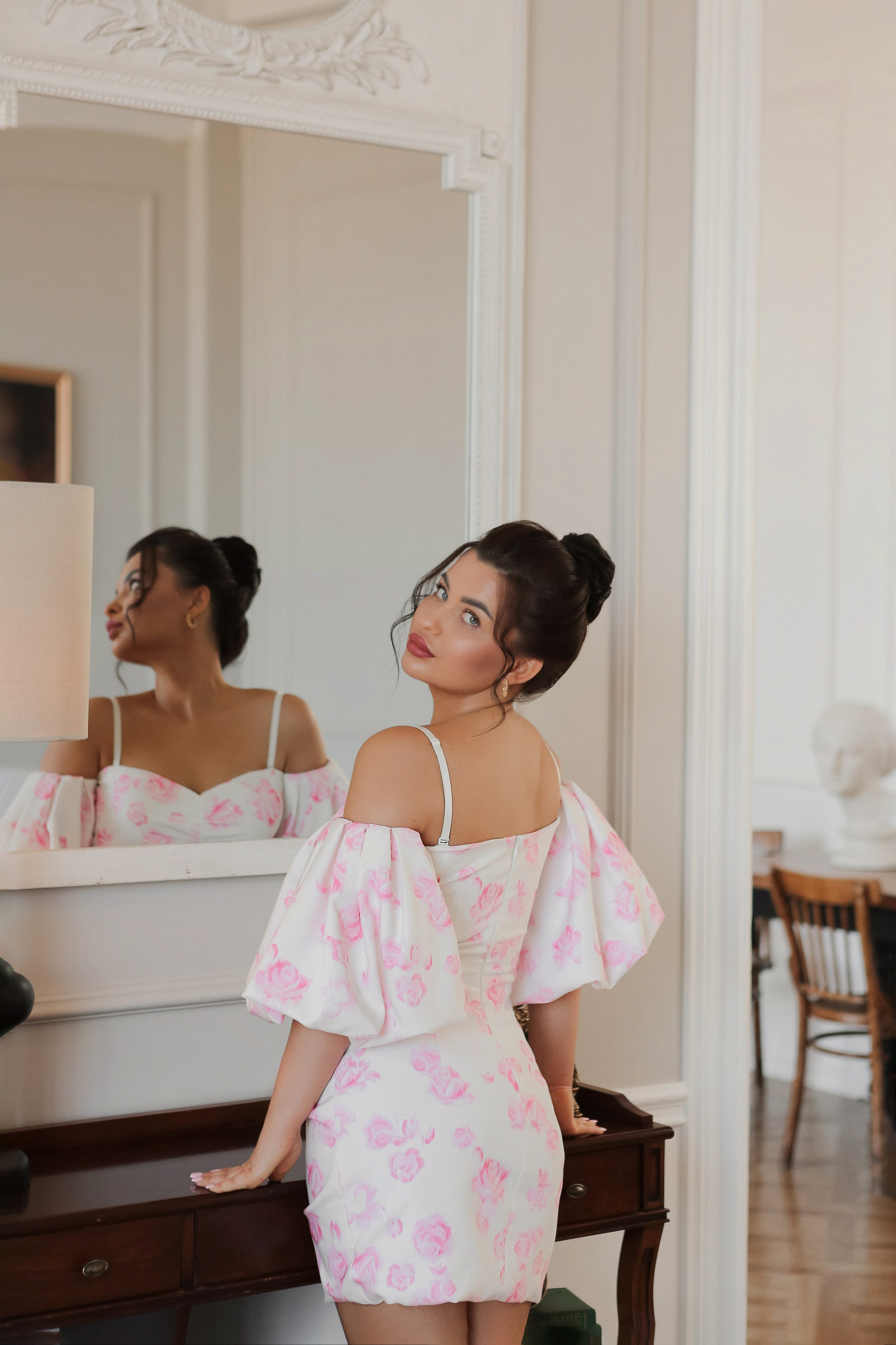 Лавстори — фотосессия в студии Краснодар. Фотограф в Краснодаре и в Евпатории Дарья Белоущенко