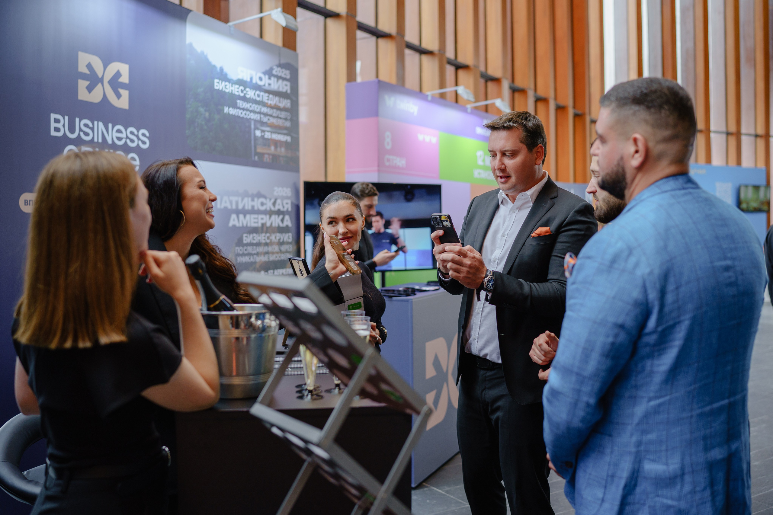 Фотограф репортажный на конференцию/форум в Москве. Репортажный фотограф в Москве Саша Дружинина