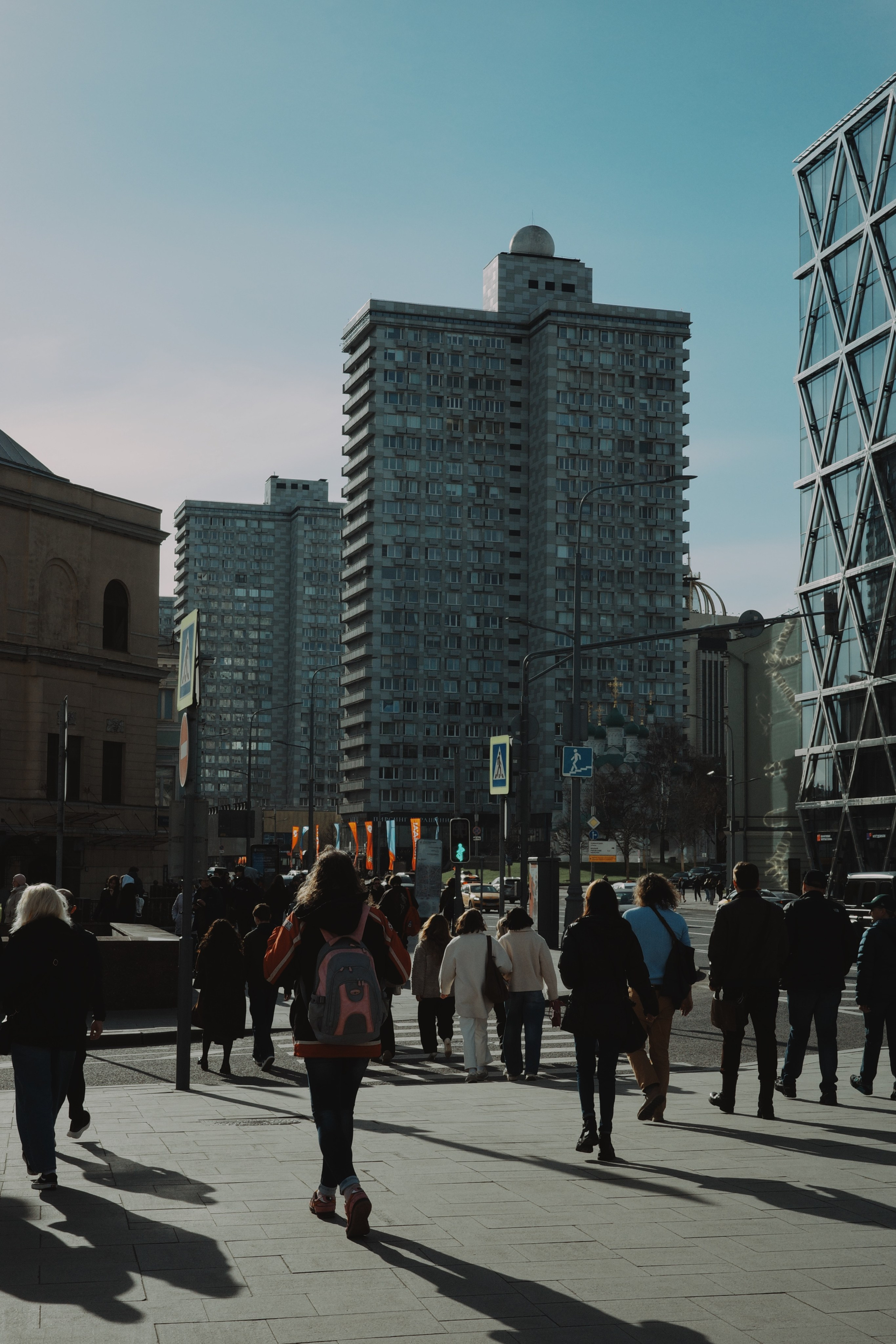 #47: Арбат / апрель 2026. Проект «Фотокладовка»: блог уличной фотографии в формате street photo