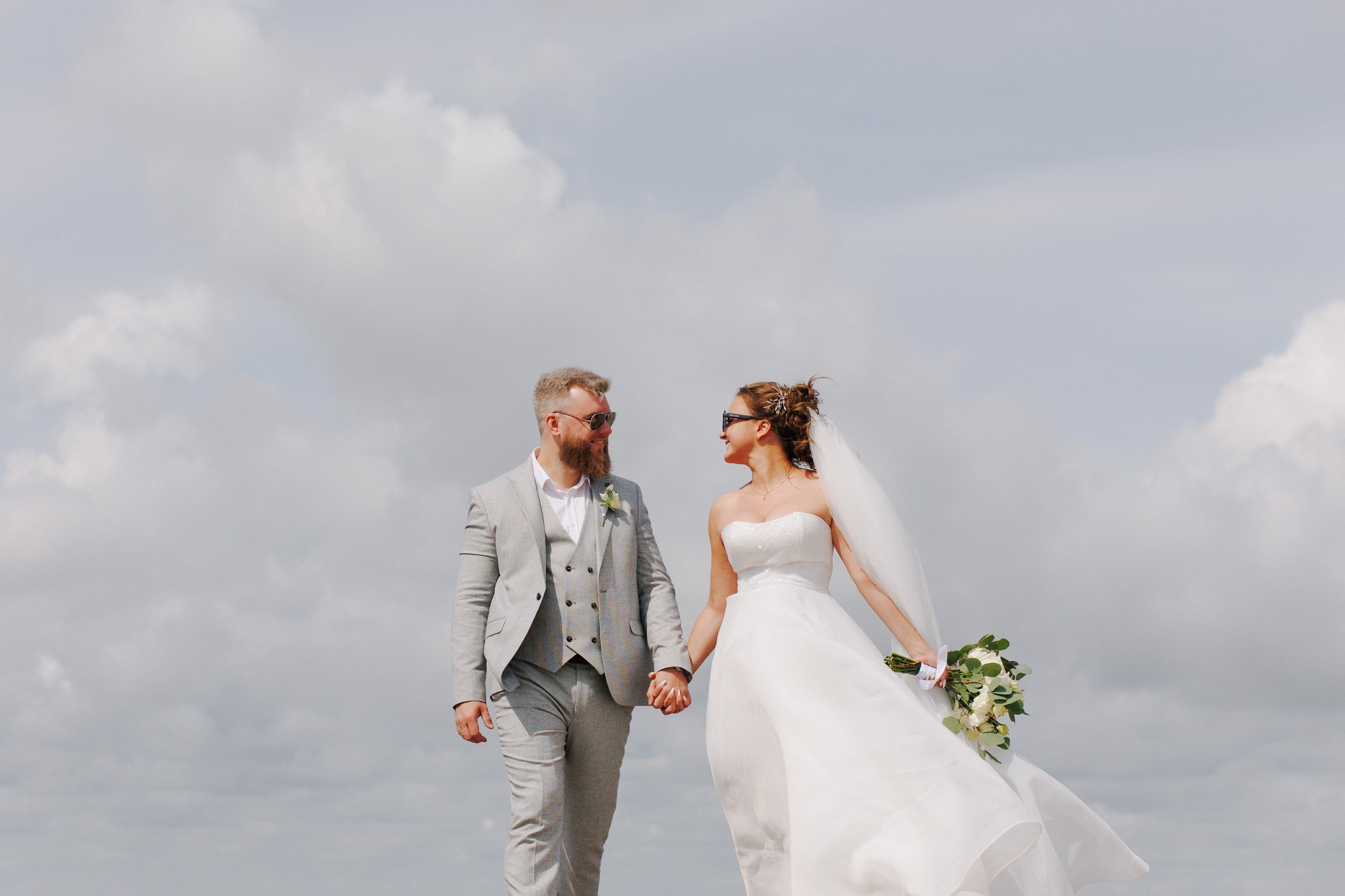 Свадебная фотосессия на финском заливе. Свадебный фотограф СПБ