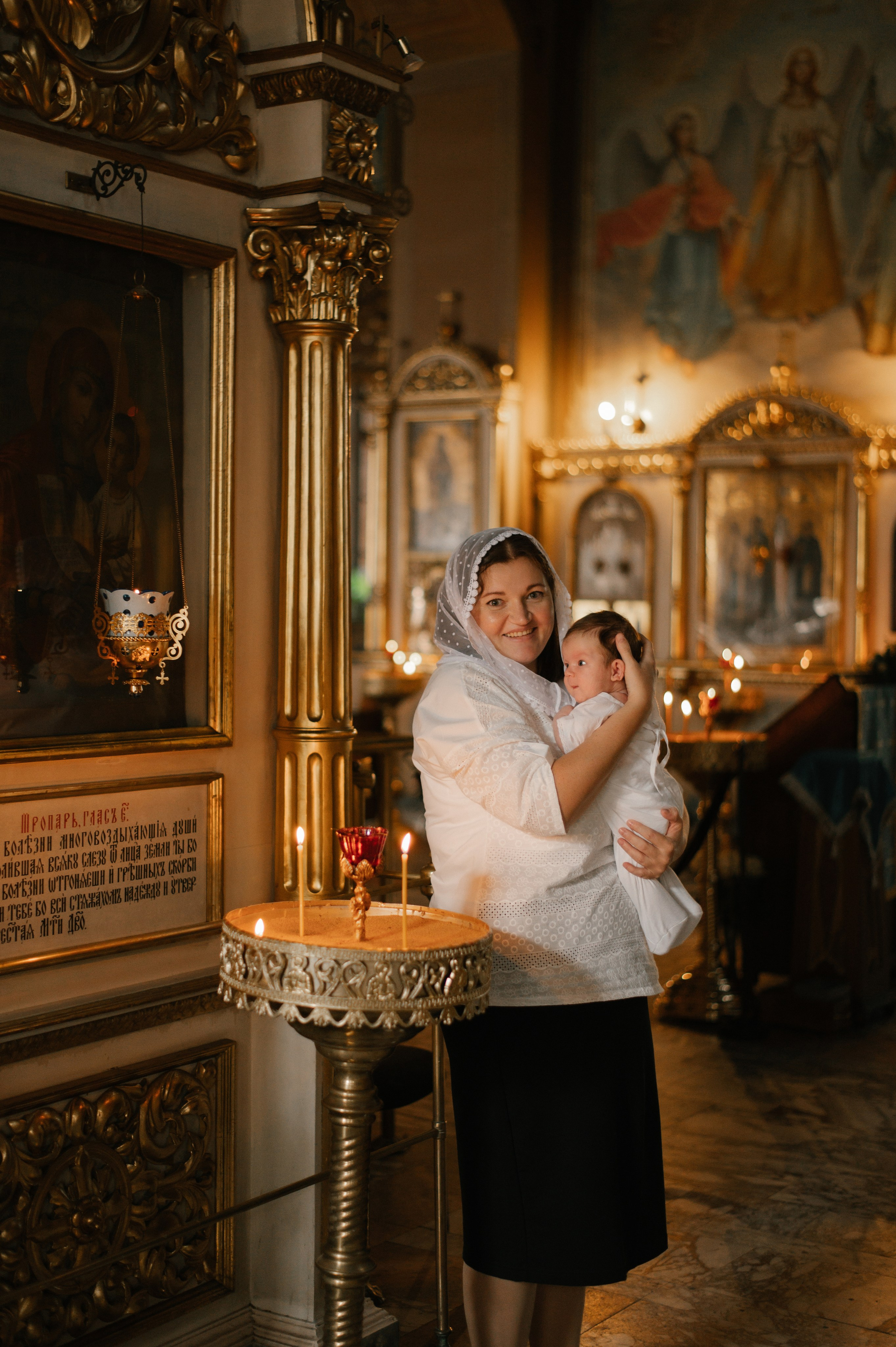 Фотограф на крещение. Фотосессия таинства крещения. Храм Воскресения Словущего в Даниловской Слободе. Семейный и свадебный фотограф в Москве Татьяна Николаева