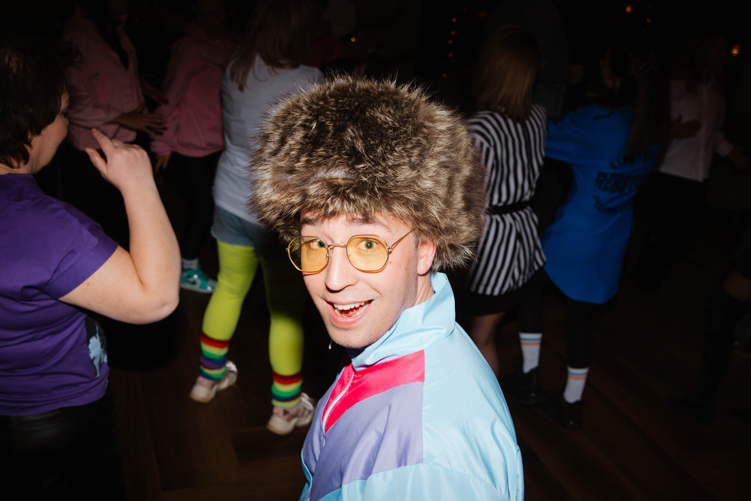 Праздник в стенах клубного пространства «Своя Среда». Ксения Glossa. Портретный и репортажный фотограф в Самаре