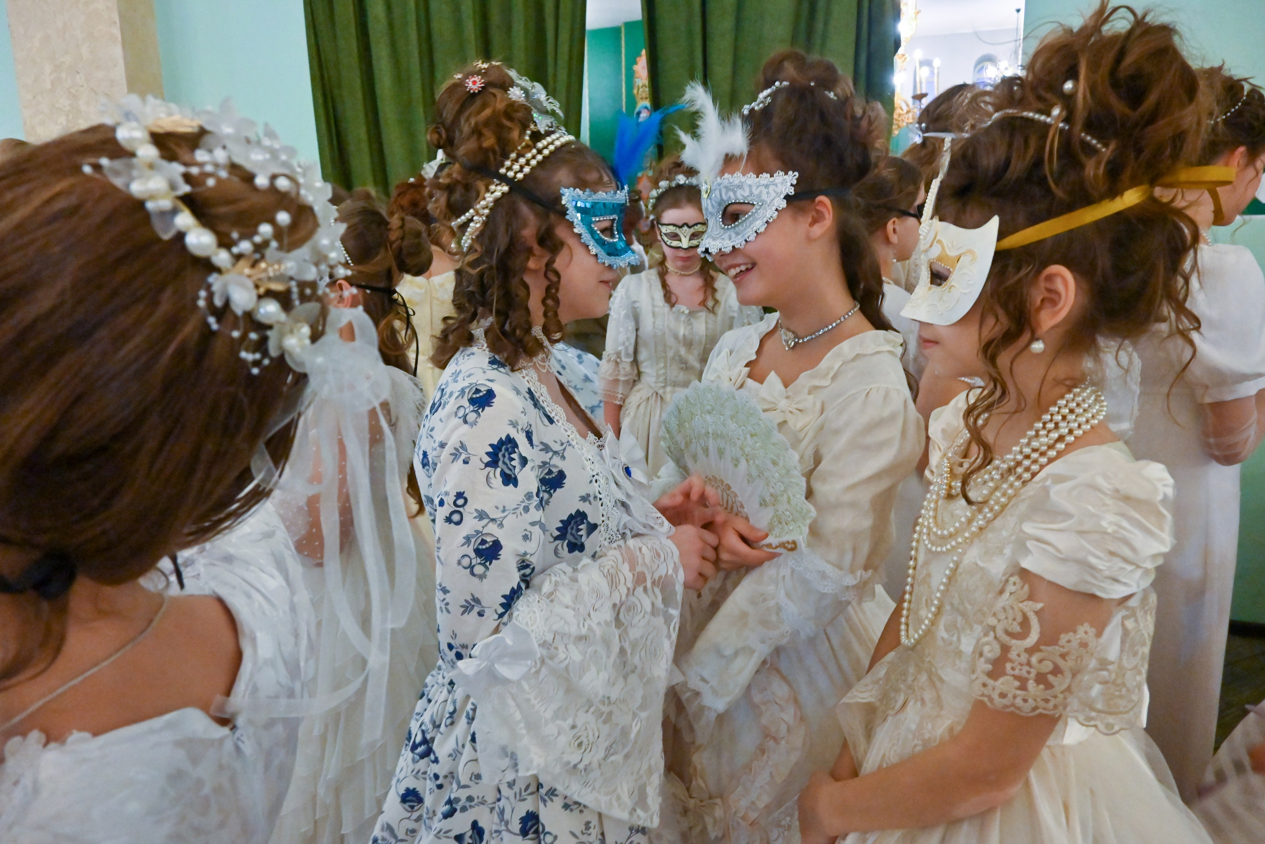 Белый бал-маскарад в Измайлово 24.12.2023. Профессиональный фотограф в Москве Алёна Котова