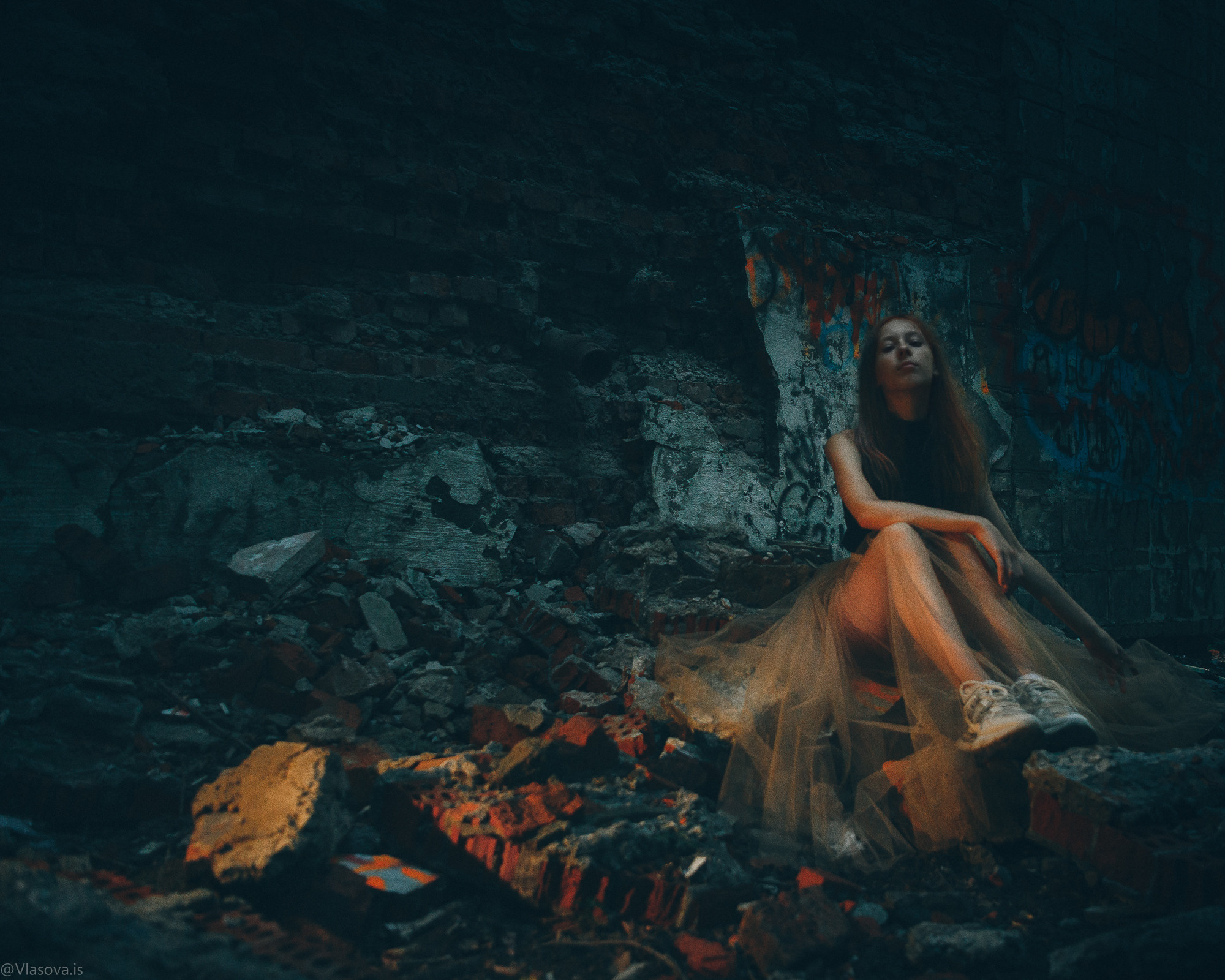 фотосессия в развалинах руины заброшка