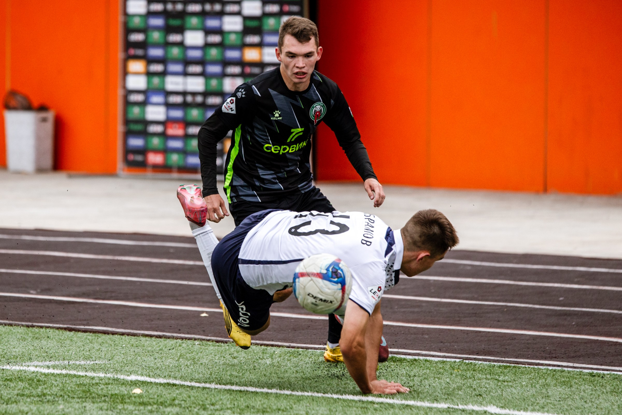 Первенство России по футболу LEON-Вторая лига Б | ФК Иркутск — Космос (Долгопрудный) | 14.09.25. Фотограф в Иркутске Евгения Айвазова