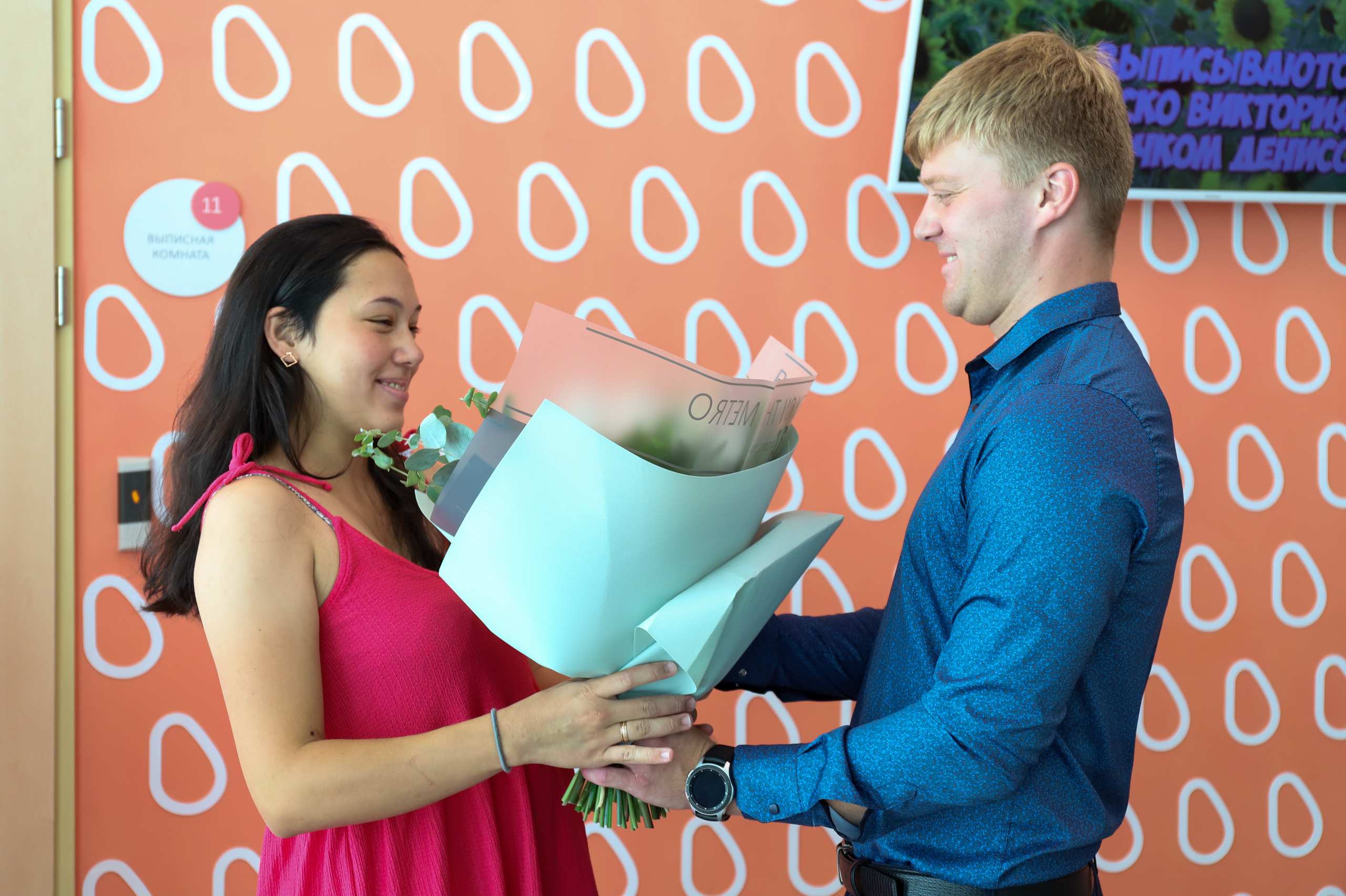 Выписка из роддома маленького Дениса. Фотограф в Санкт-Петербурге Наталья Брилькова