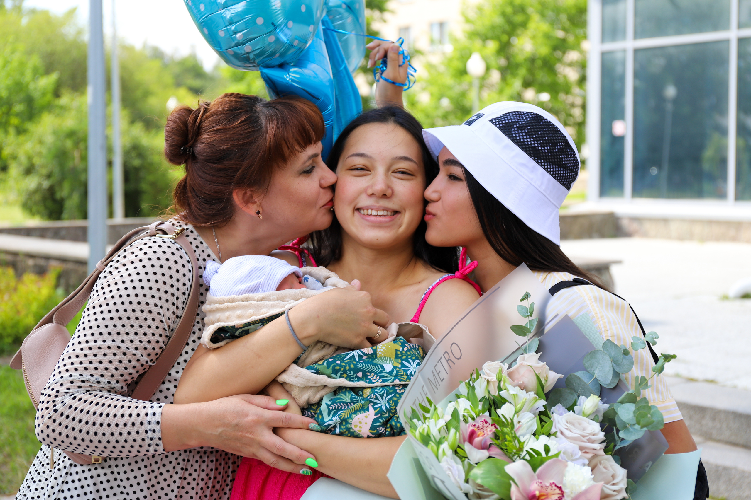 Выписка из роддома маленького Дениса. Фотограф в Санкт-Петербурге Наталья Брилькова