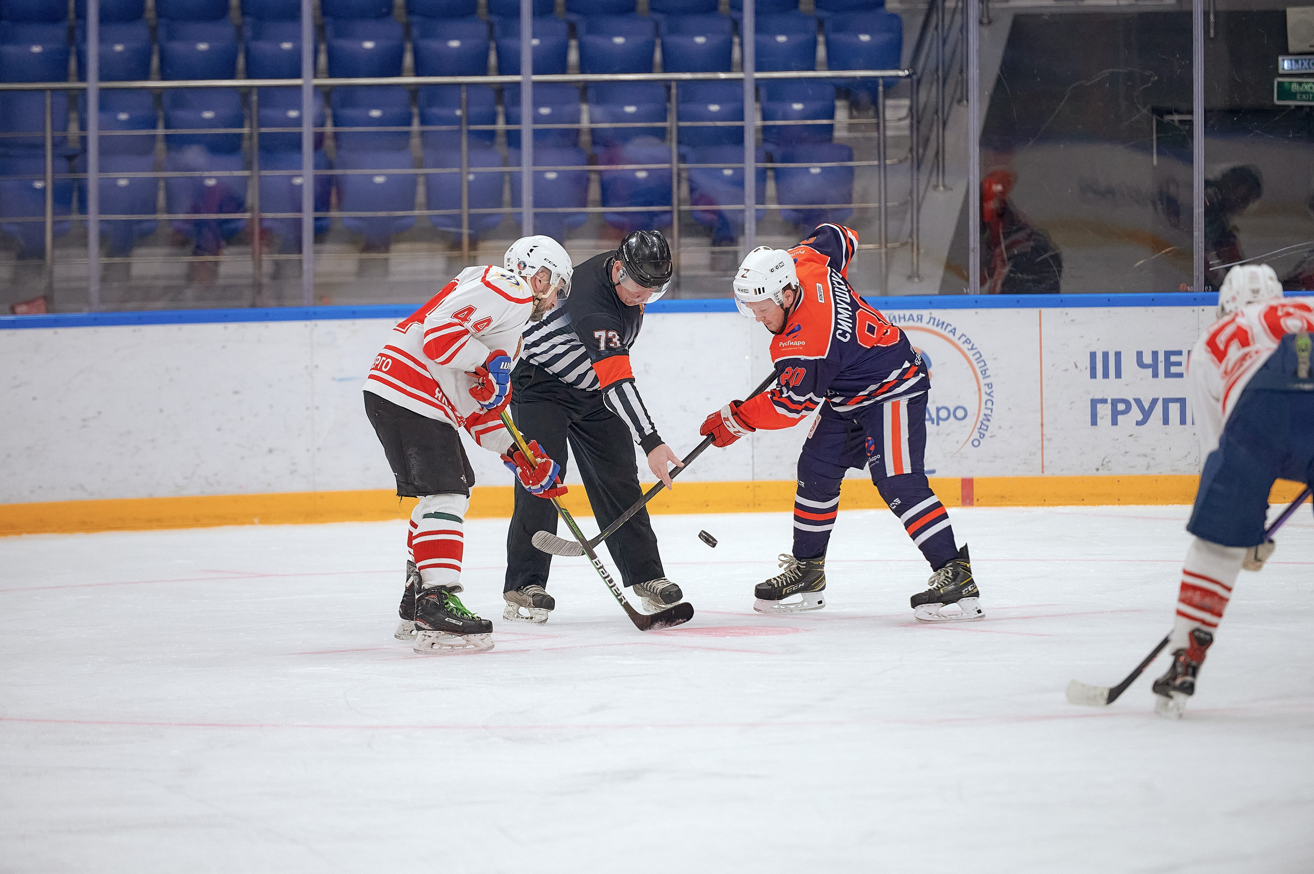 Портфолио репортажной фотосъёмки: Кристалл арена — Хоккей — РусГидро. Фотограф Яковлев Роман — Красноярск