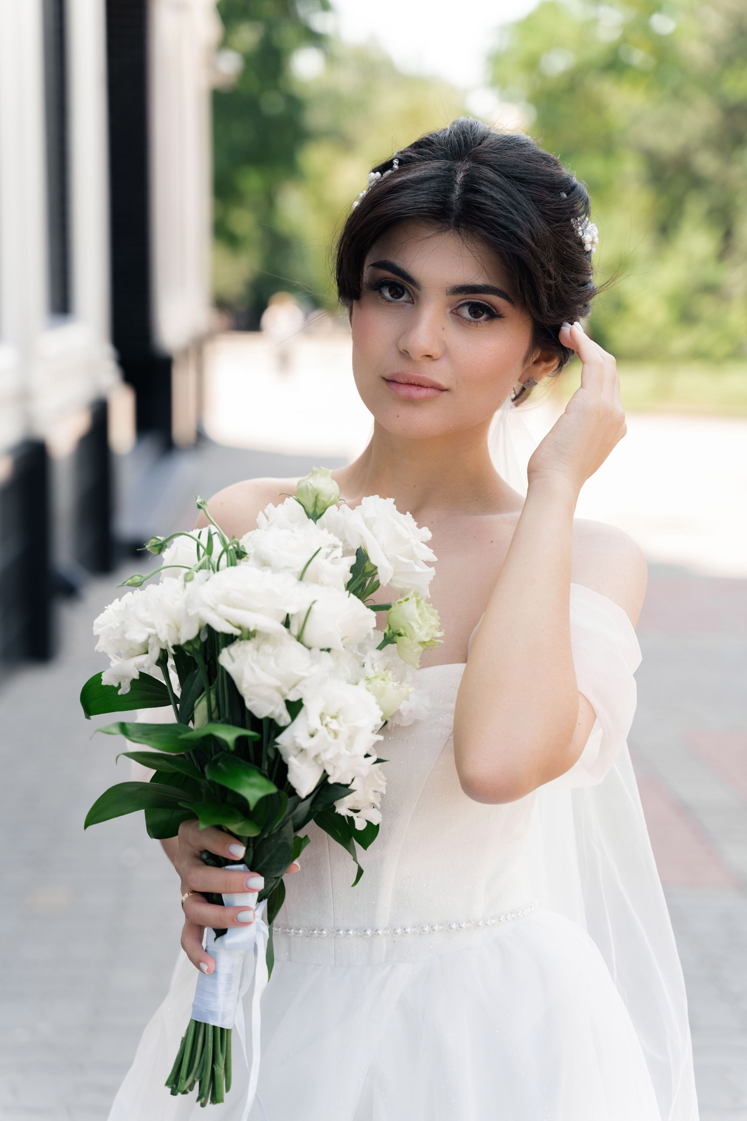 портрет невесты возле Кировского ЗАГСа Ростов на&nbsp;Дону