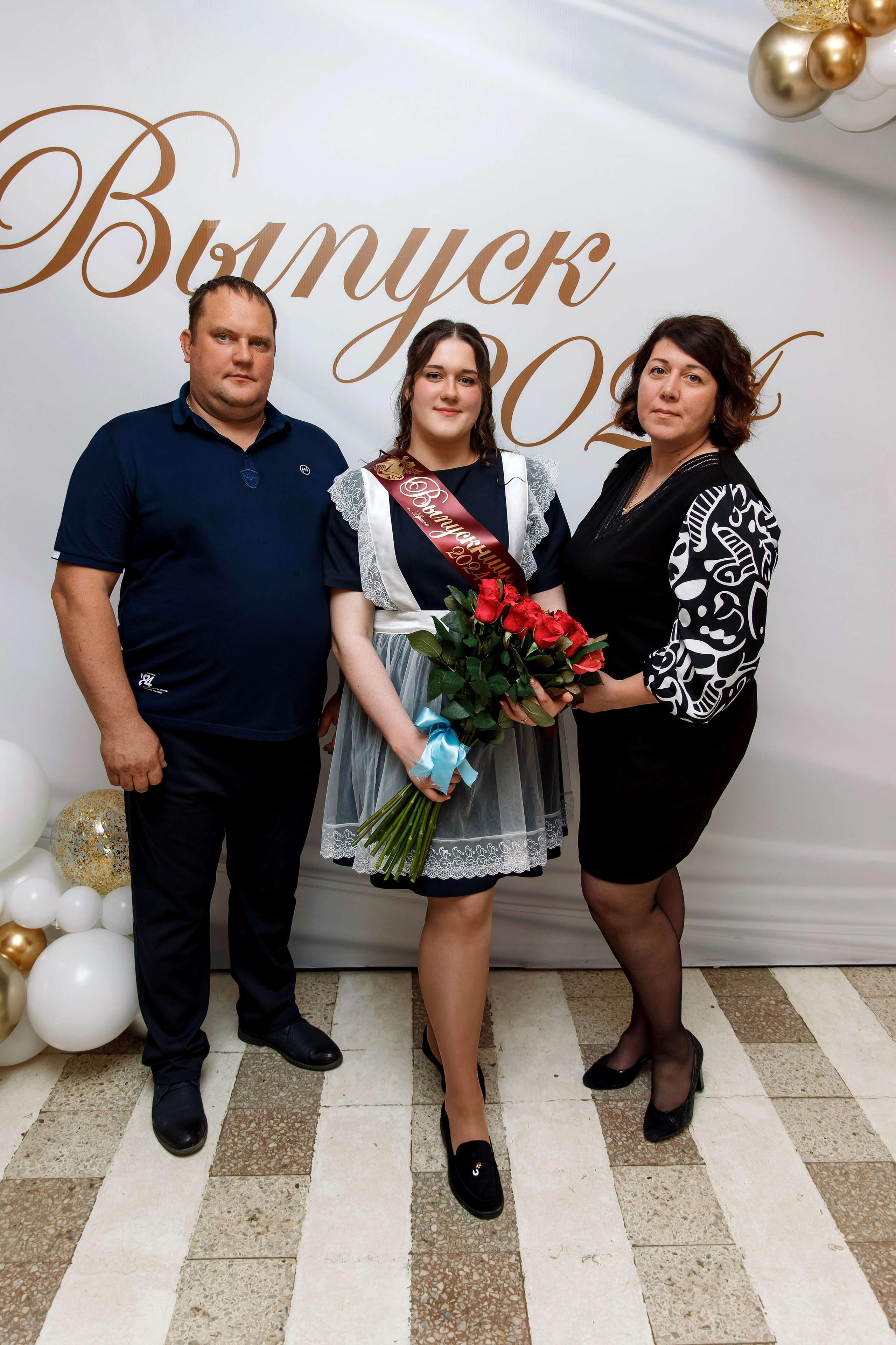 11 класс Последний звонок. Фотограф Любовь Корниенко, Примоский край