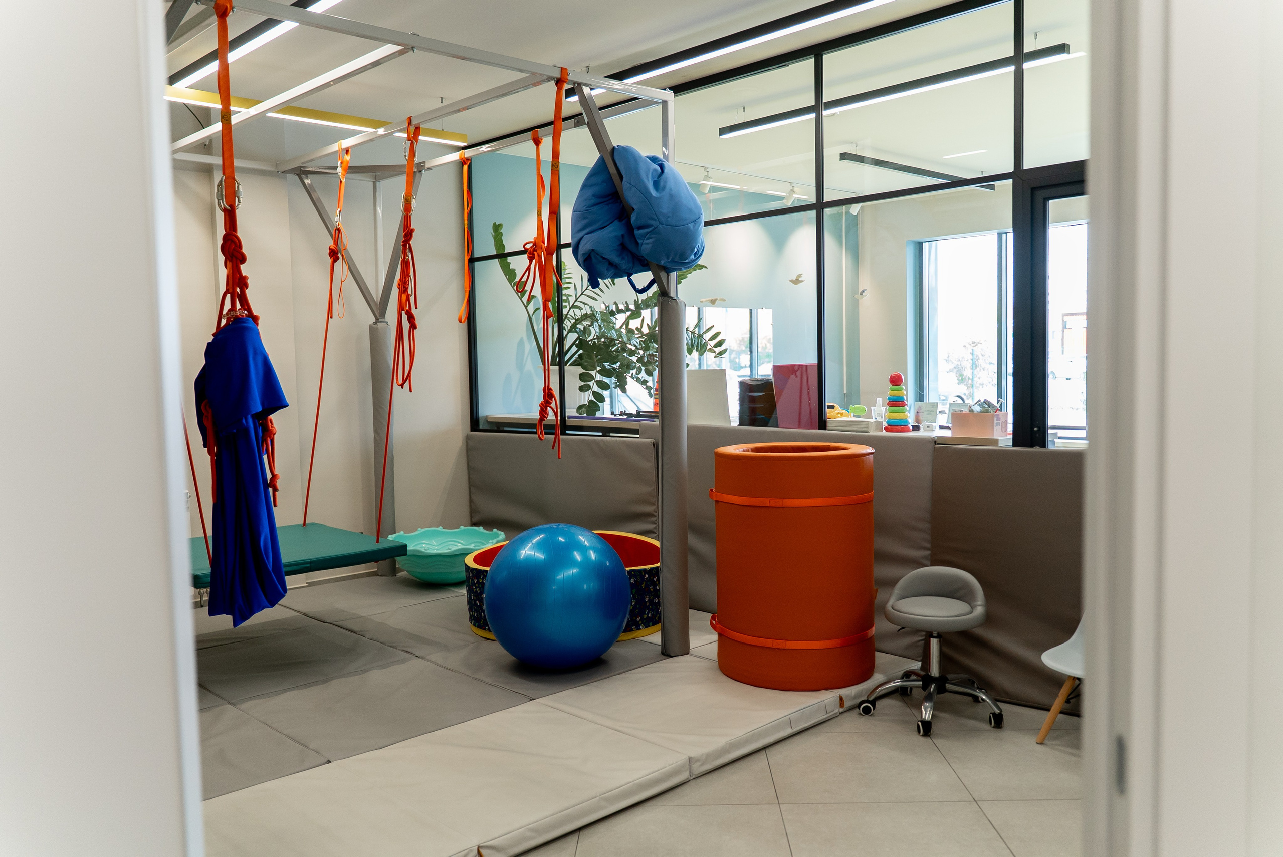 Детский реабилитационный центр. Pomanovskaya.ru / женский фотограф