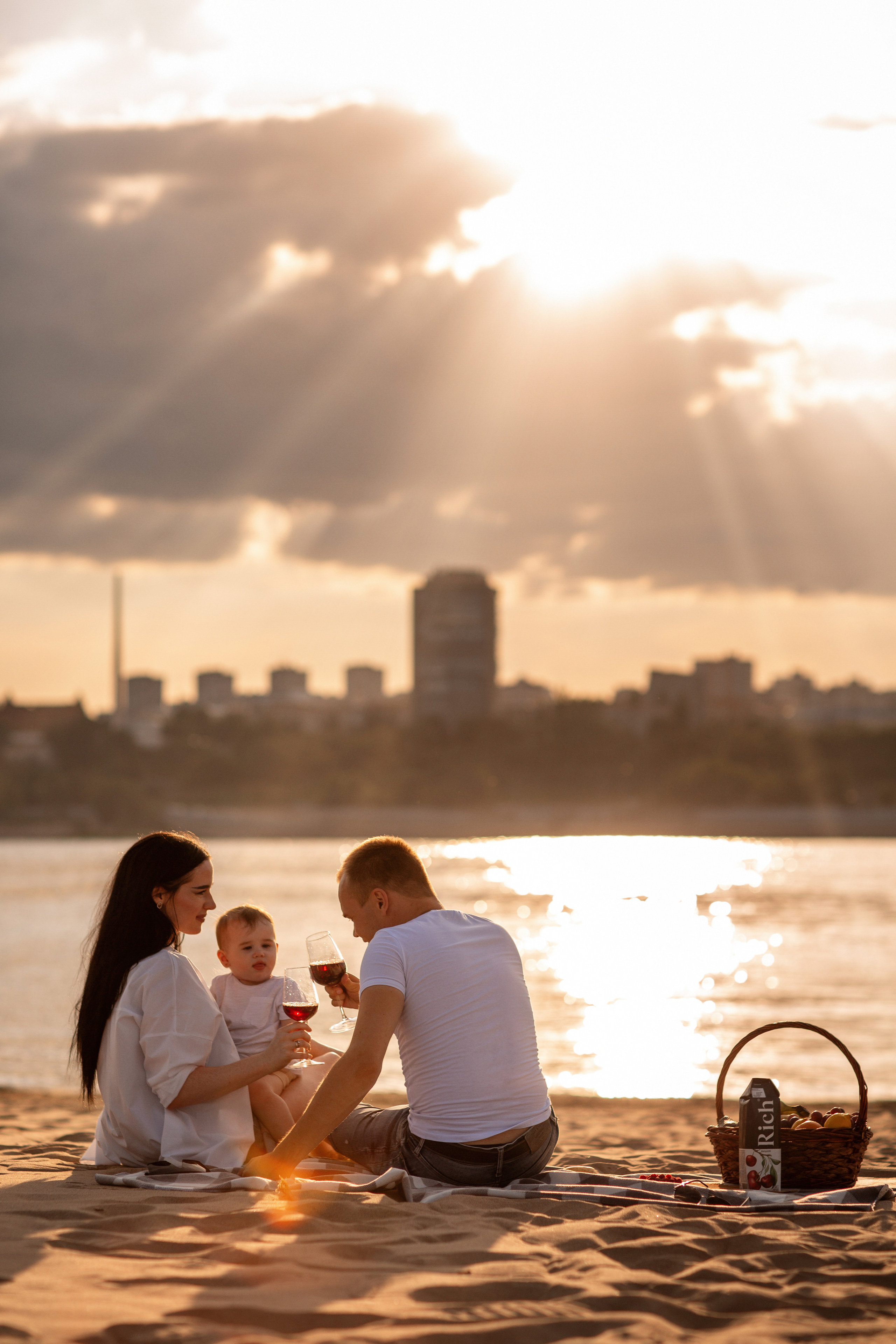 Прогулка по пляжу. Семейный и женский фотограф в Волгограде Екатерина Гулей