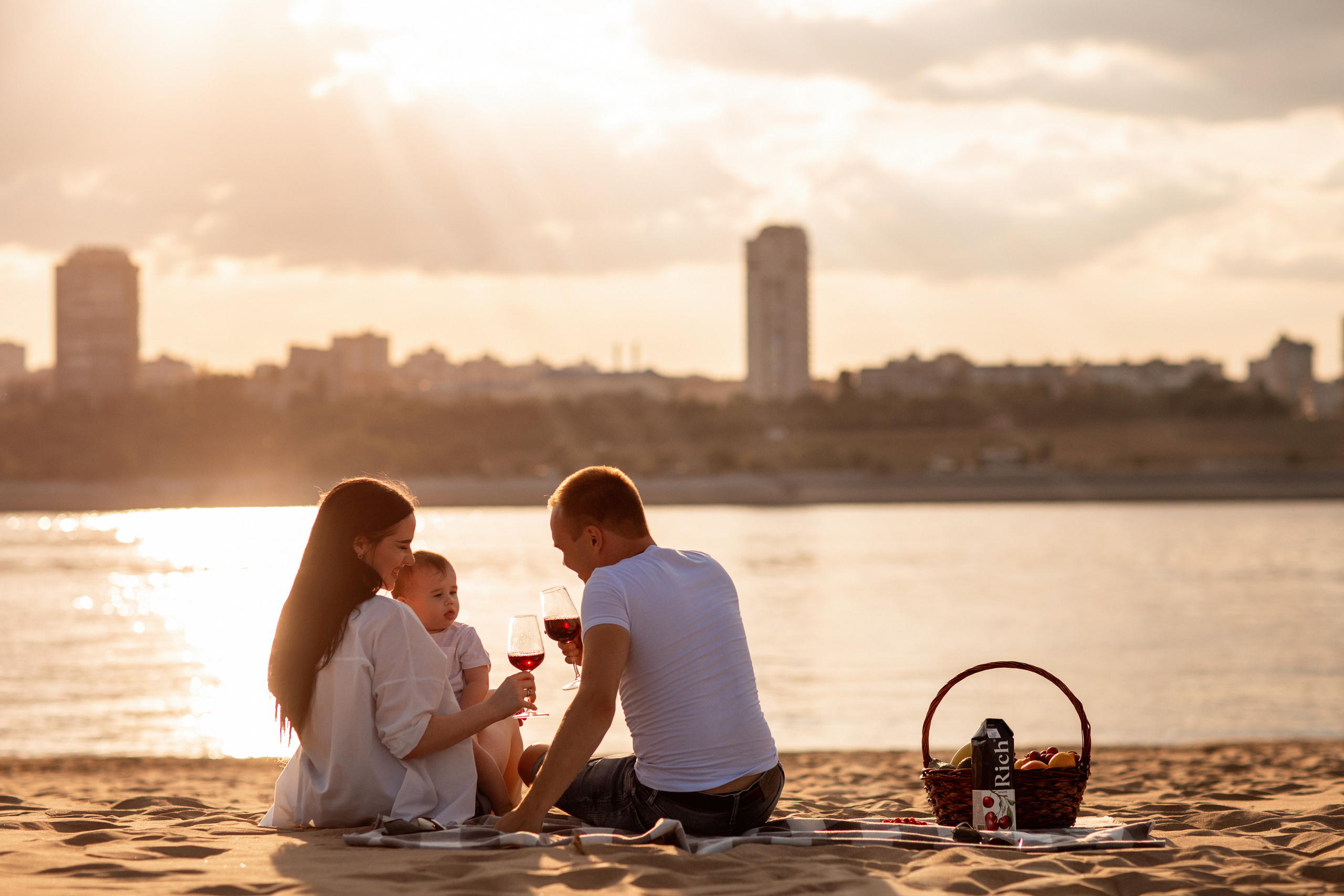 Прогулка по пляжу. Семейный и женский фотограф в Волгограде Екатерина Гулей