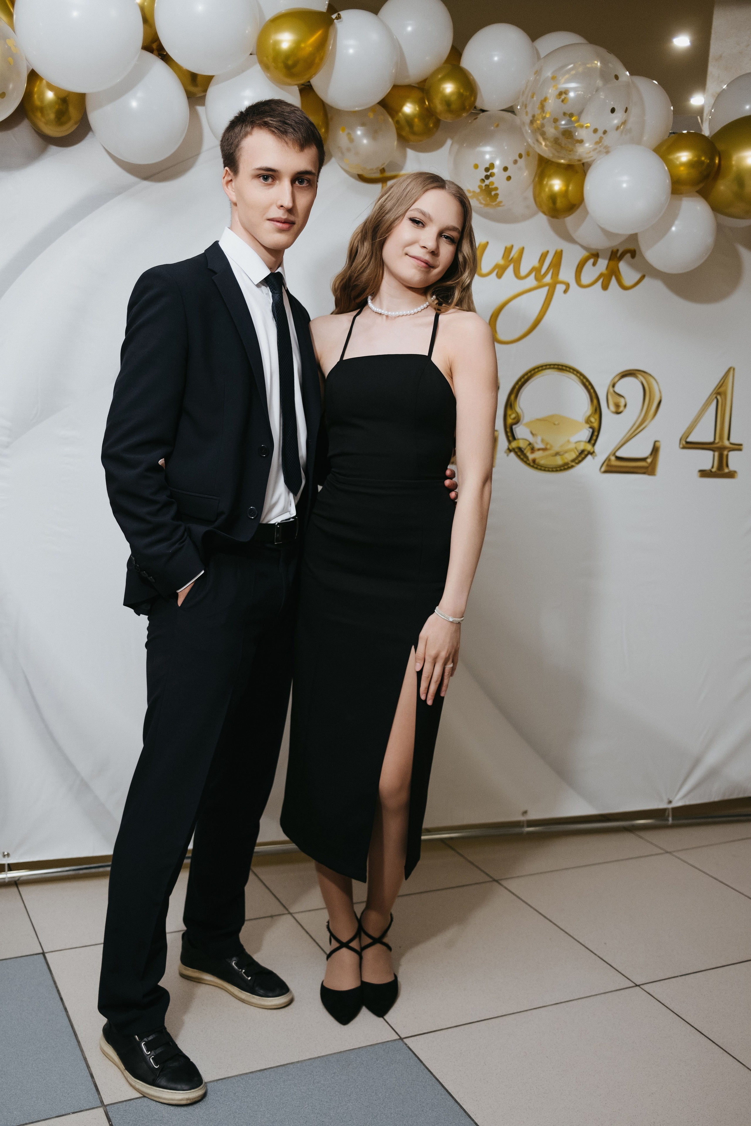 Выпускной 11 класс школы № 30. Свадебный и репортажной фотограф Денис Ожигин в Краснодаре и Краснодарском крае