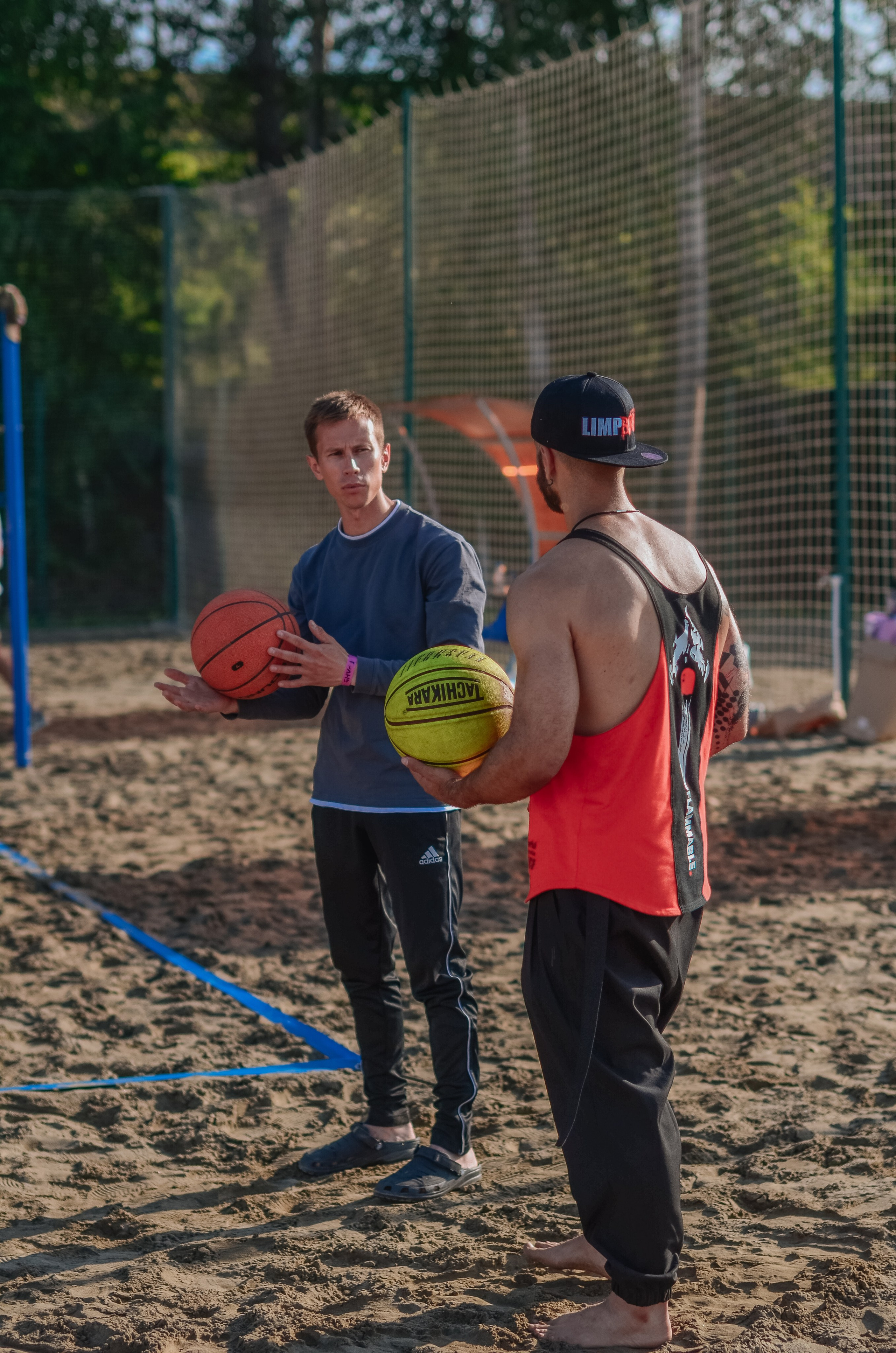 Фестиваль «Грань» 2025. Спортивная площадка. Денисова Аля — фотограф для парных съемок и индивидуальных историй в Барнауле