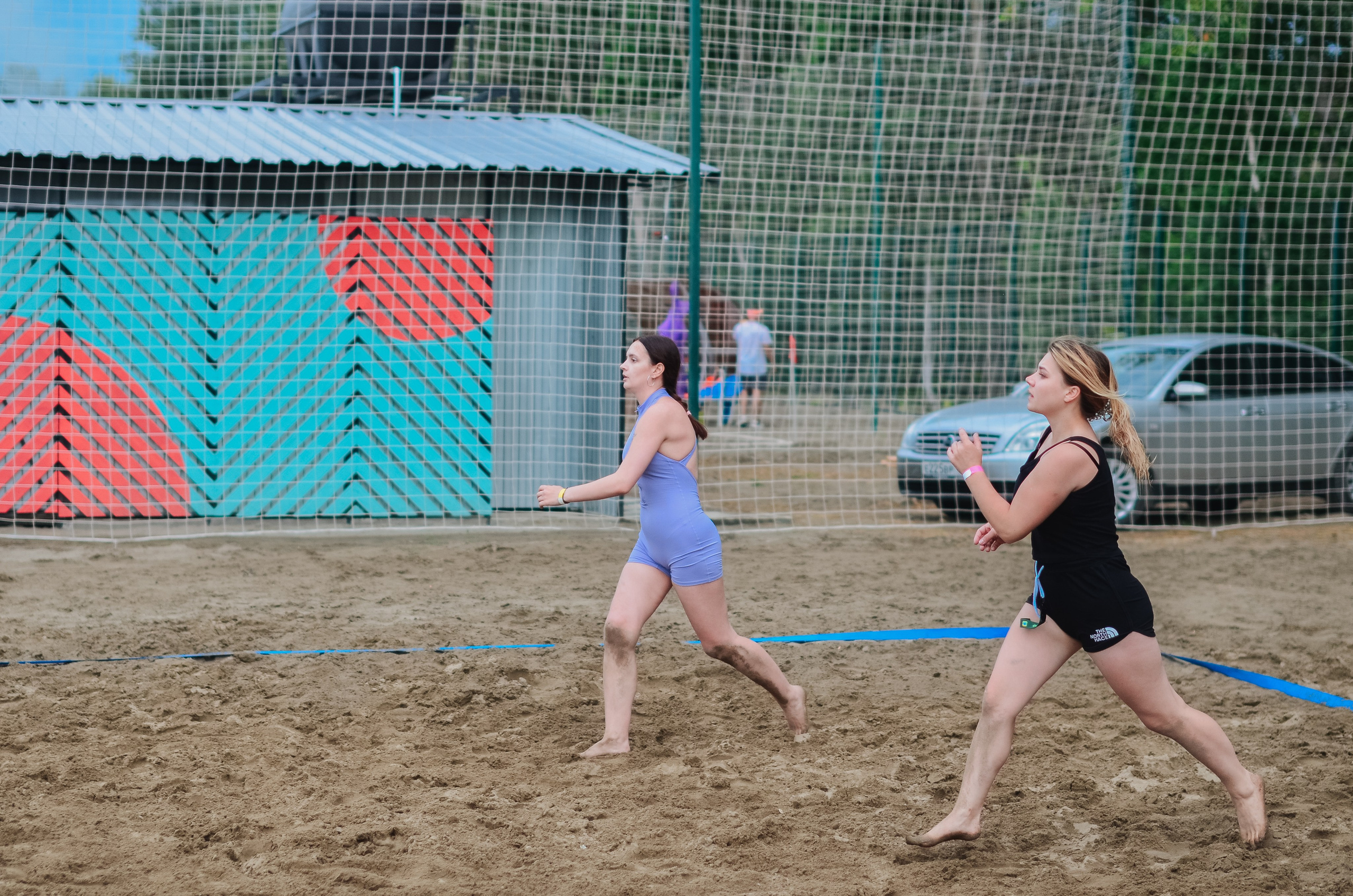 Фестиваль «Грань» 2025. Спортивная площадка. Денисова Аля — фотограф для парных съемок и индивидуальных историй в Барнауле