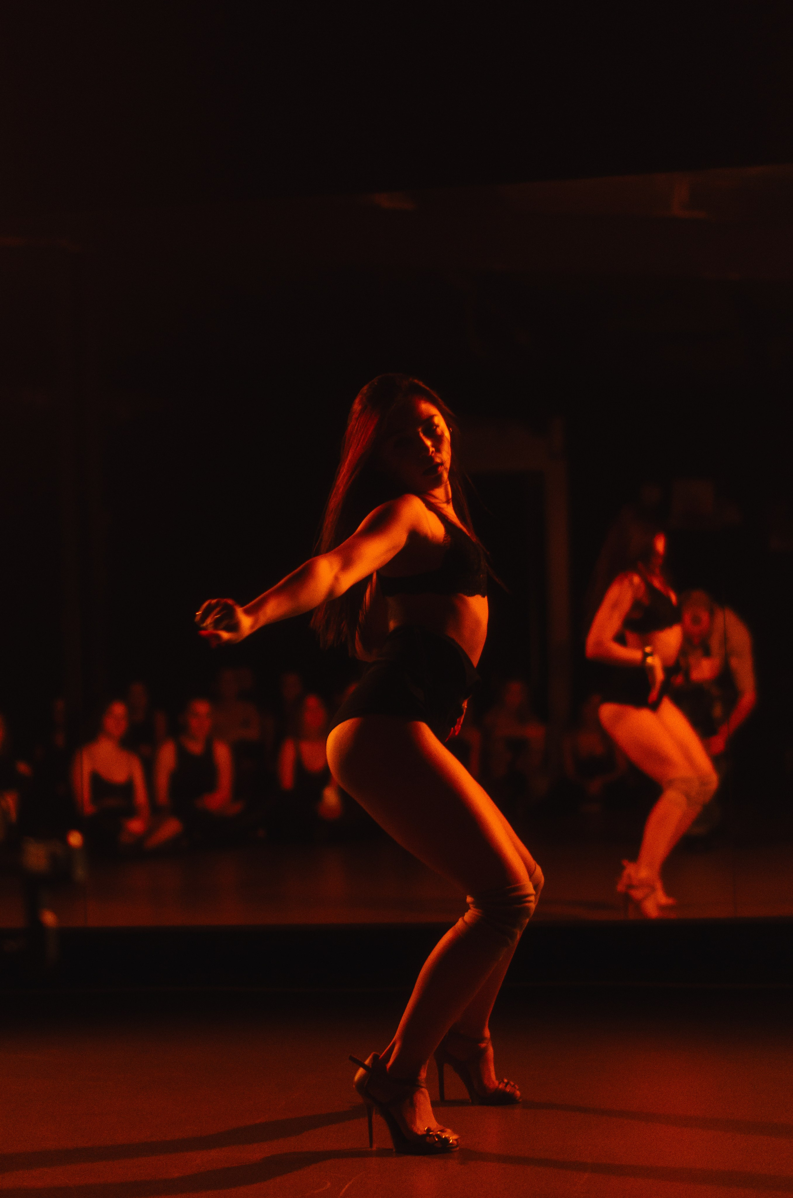 Мастер-классы по High Heels/Girly hip-hop от Оксаны ATTA. Денисова Аля — фотограф для парных съемок и индивидуальных историй в Барнауле