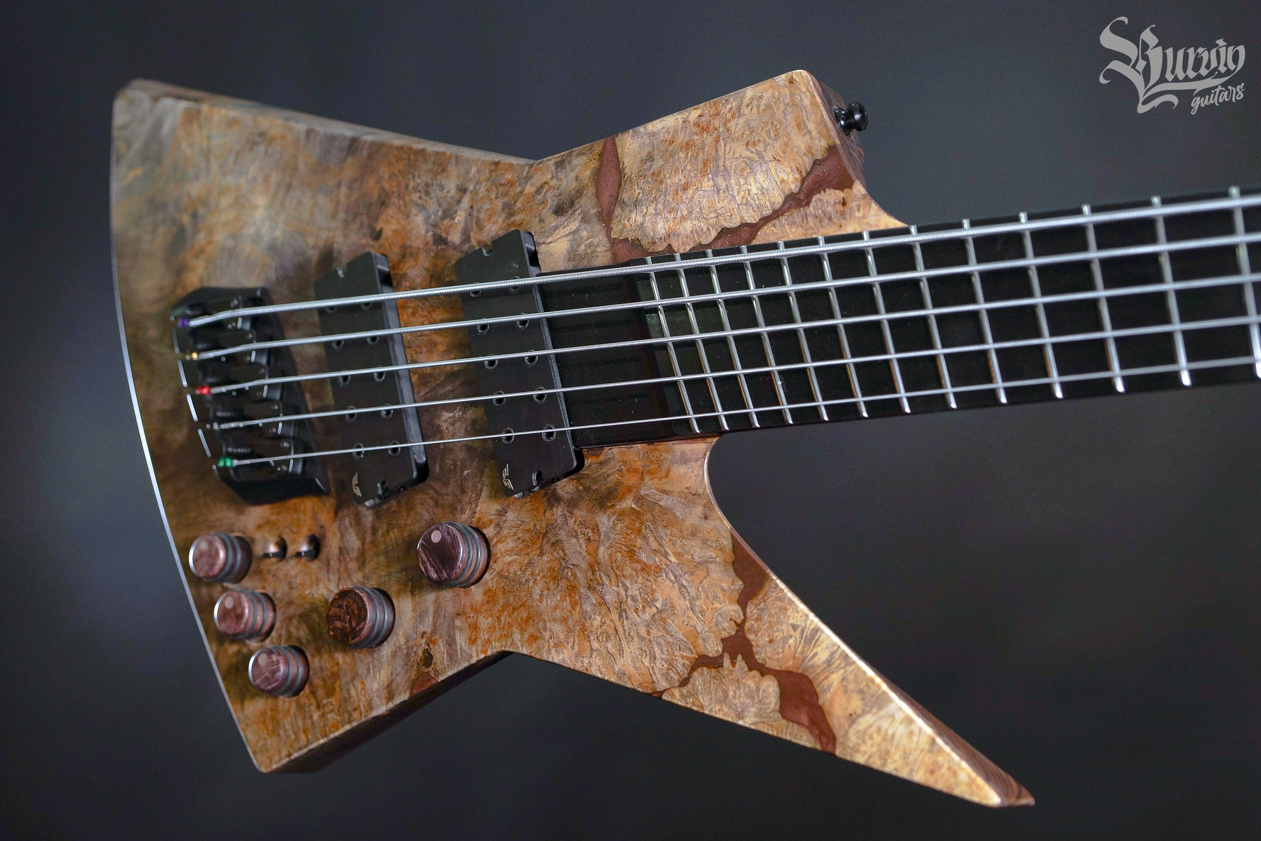 038 HELLBASS. Master of making guitars and basses to order