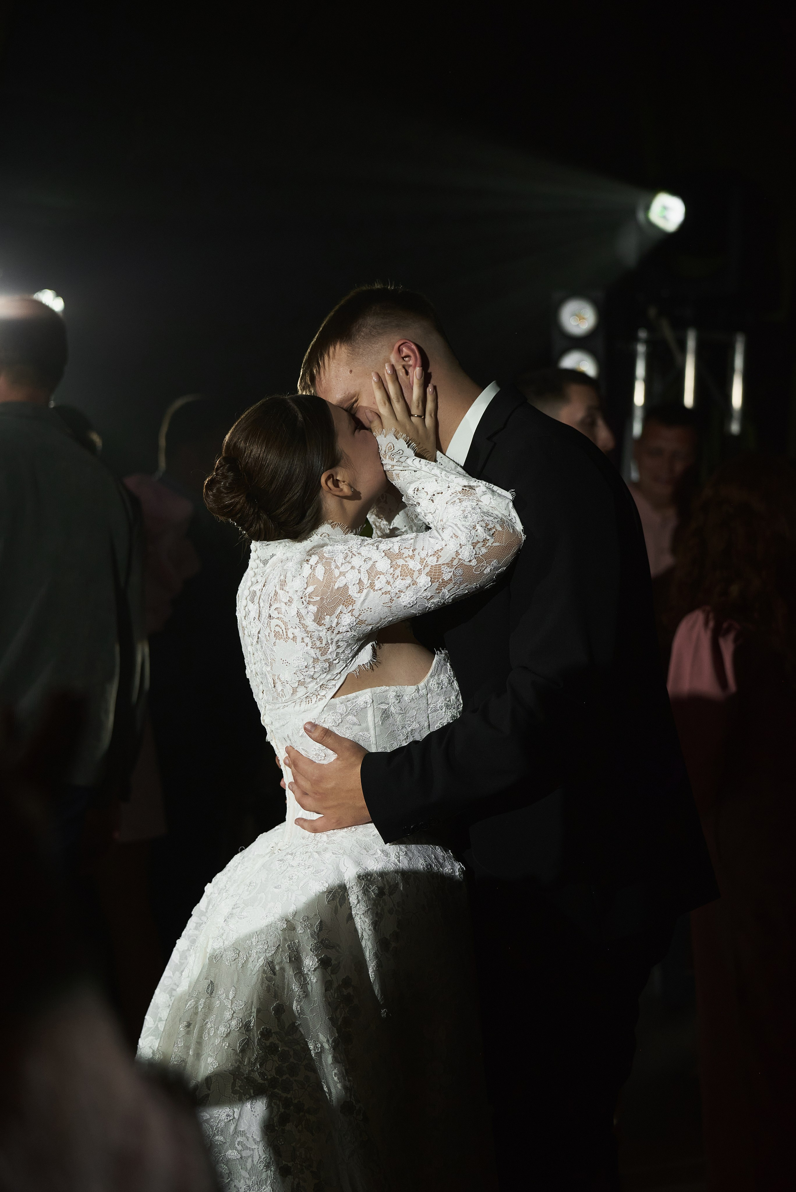 Свадебный фотограф в Брянске - фотограф на свадьбу. Свадебный и портретный фотограф в Брянске Скепская Лилия