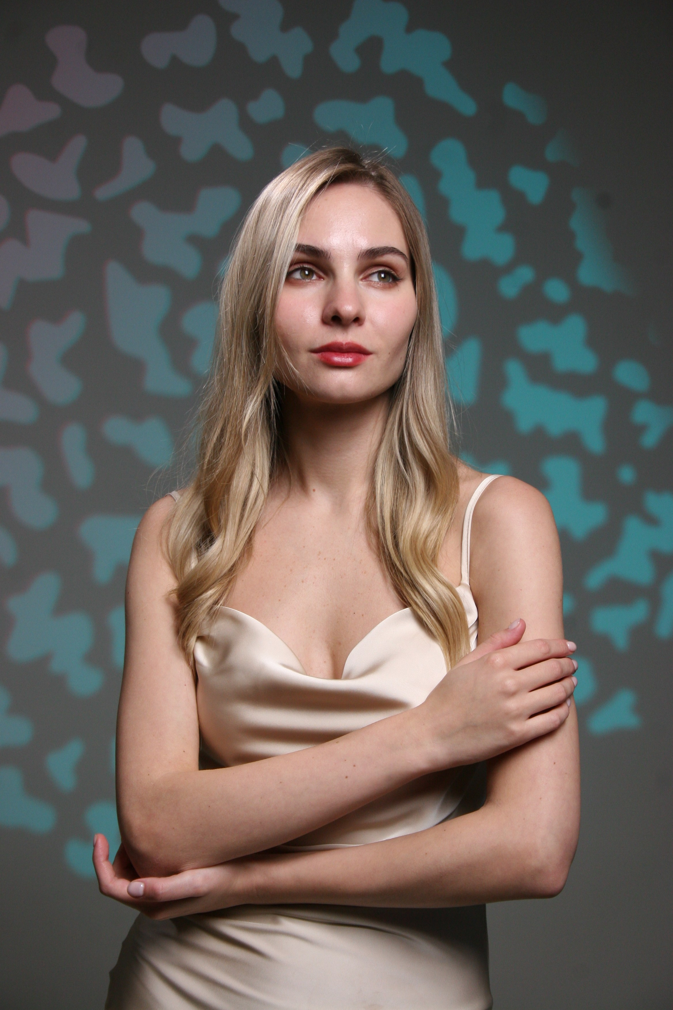 Студия и модели. Креативный фотограф