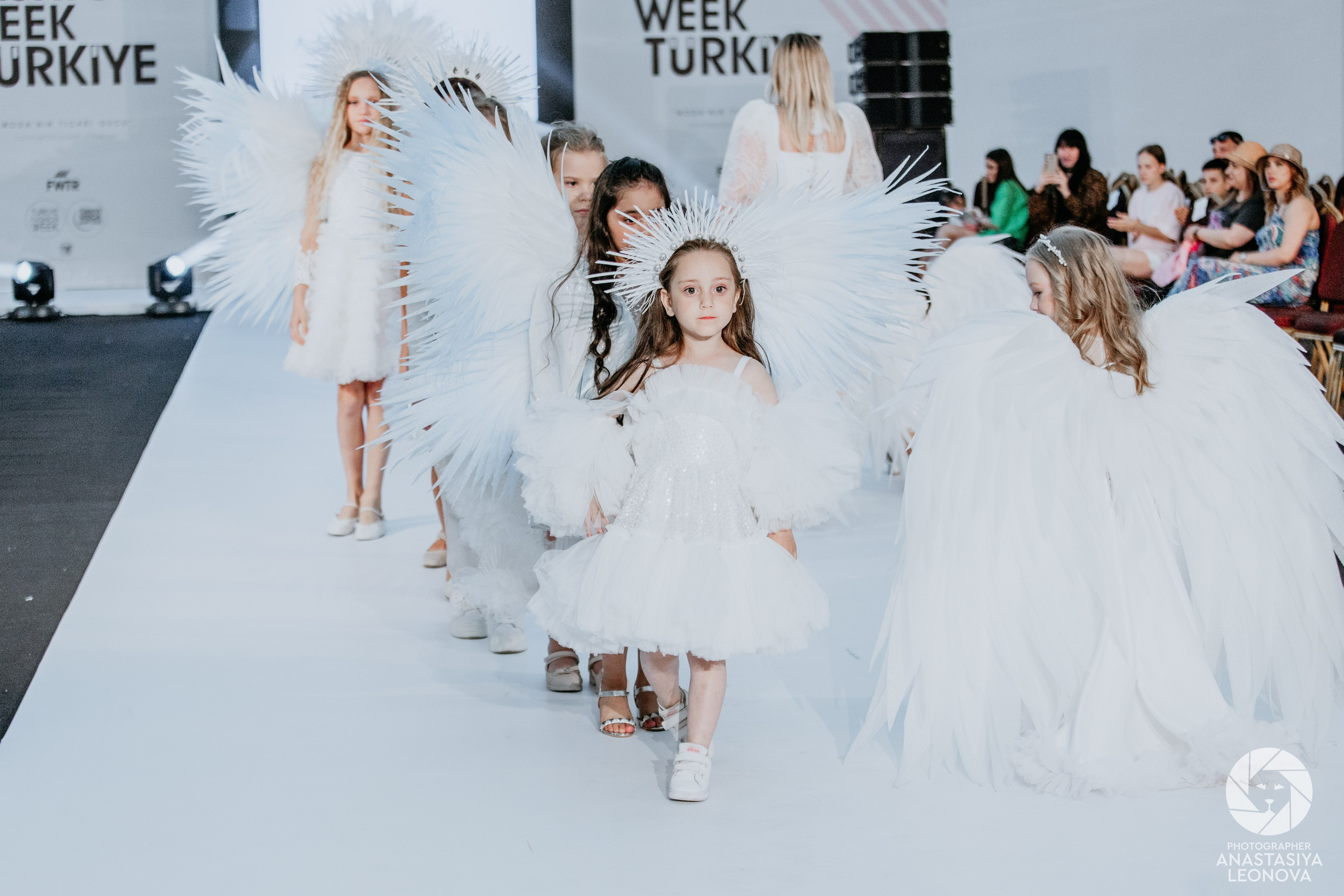 Fashion Week Türkiye [spring, 2025]. Anastasia Leonowa