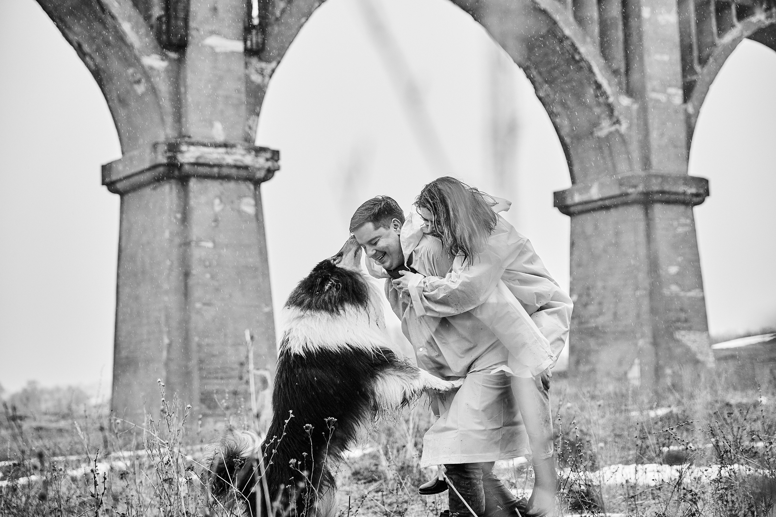 Прогулка под дождём. Свадебный фотограф в Ульяновске Александр Никитин