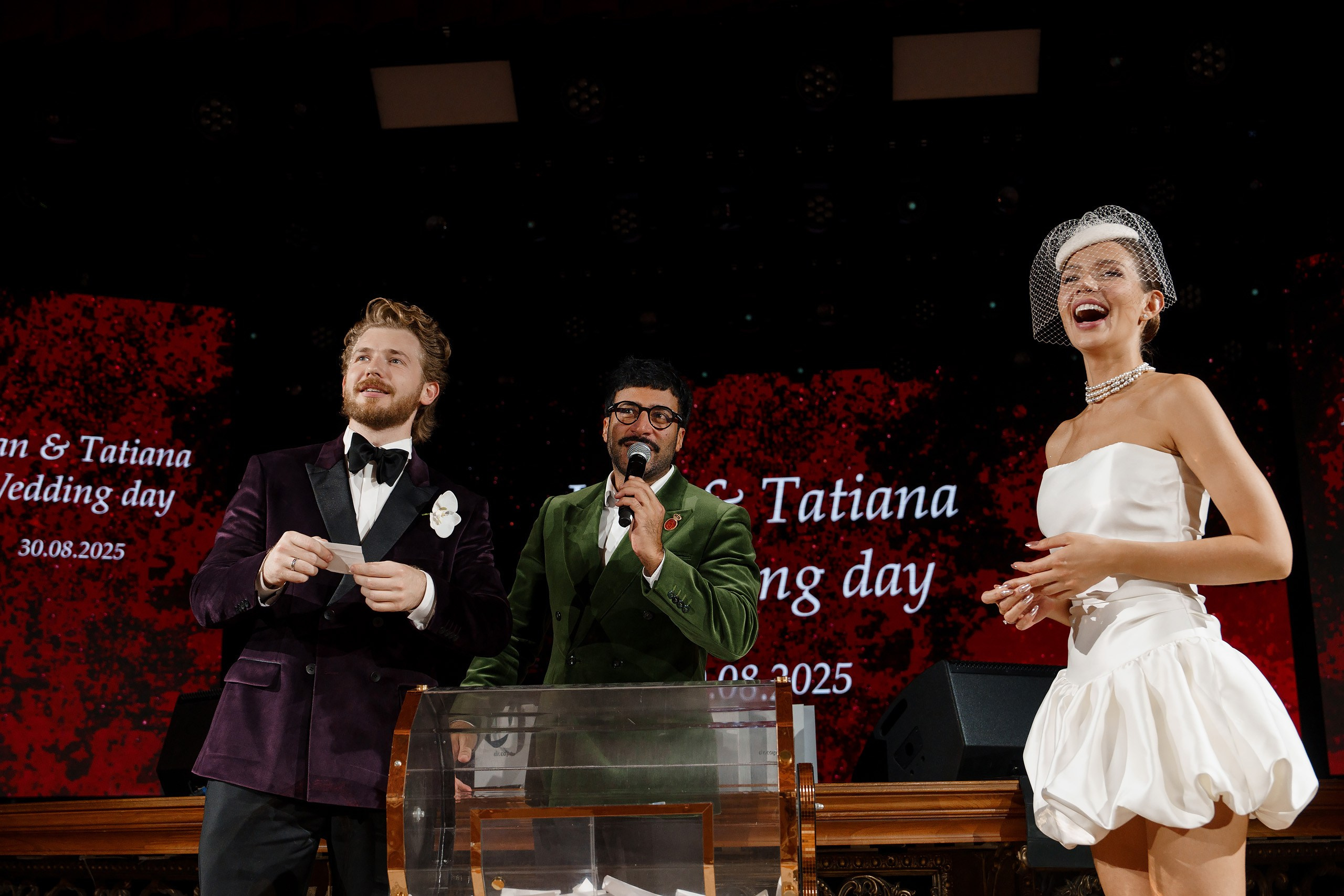 Эмоциональная свадебная фотосъемка в концертном зале Veneziano. Саша Потапкин Фотограф. Сочи, Екатеринбург, Москва