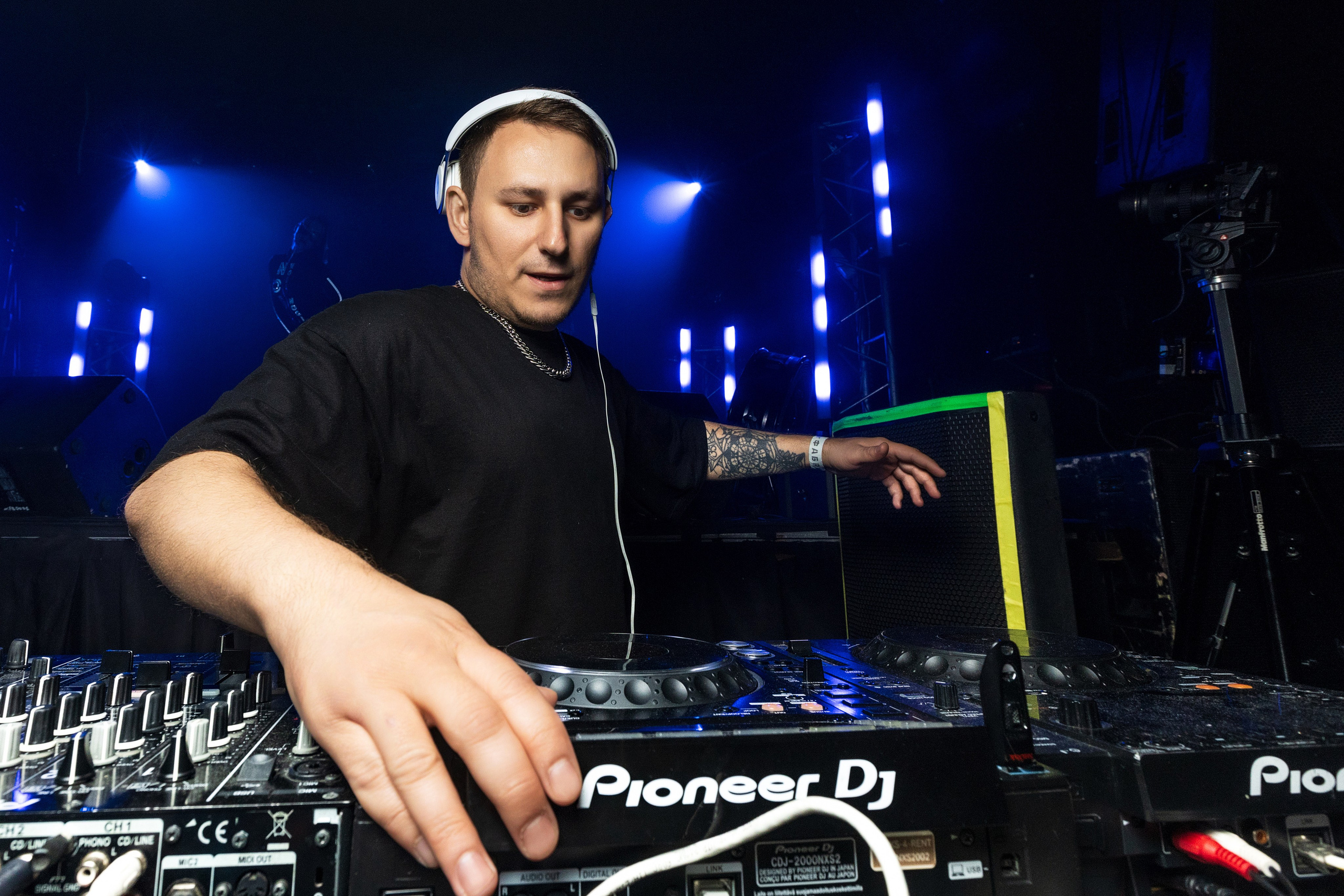 System Reality: Glow! в клубе Фабрика, Екатеринбург. Репортажный фотограф Екатеринбург | Яркий, качественный репортаж | Концерты, клубы, репортаж, праздники, корпоративы