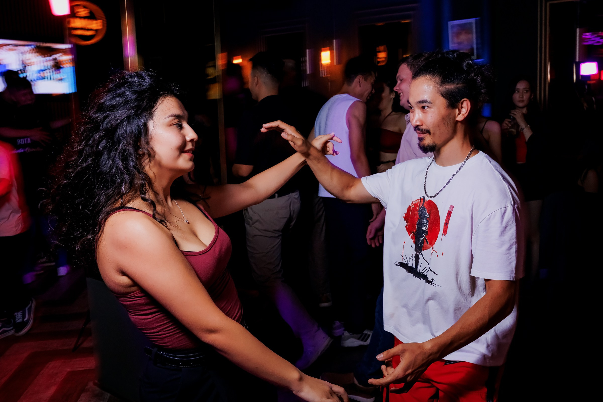 Bachata party by One Flick. Репортажный фотограф в Алматы Каюпов Сержан