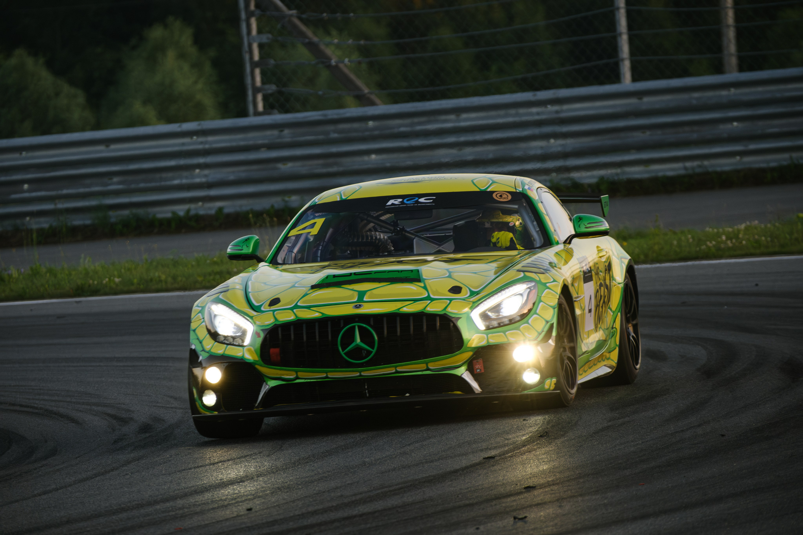 Российская серия гонок на выносливость. Авто и мотоспорт — фотограф Антон Медведев iCoguar