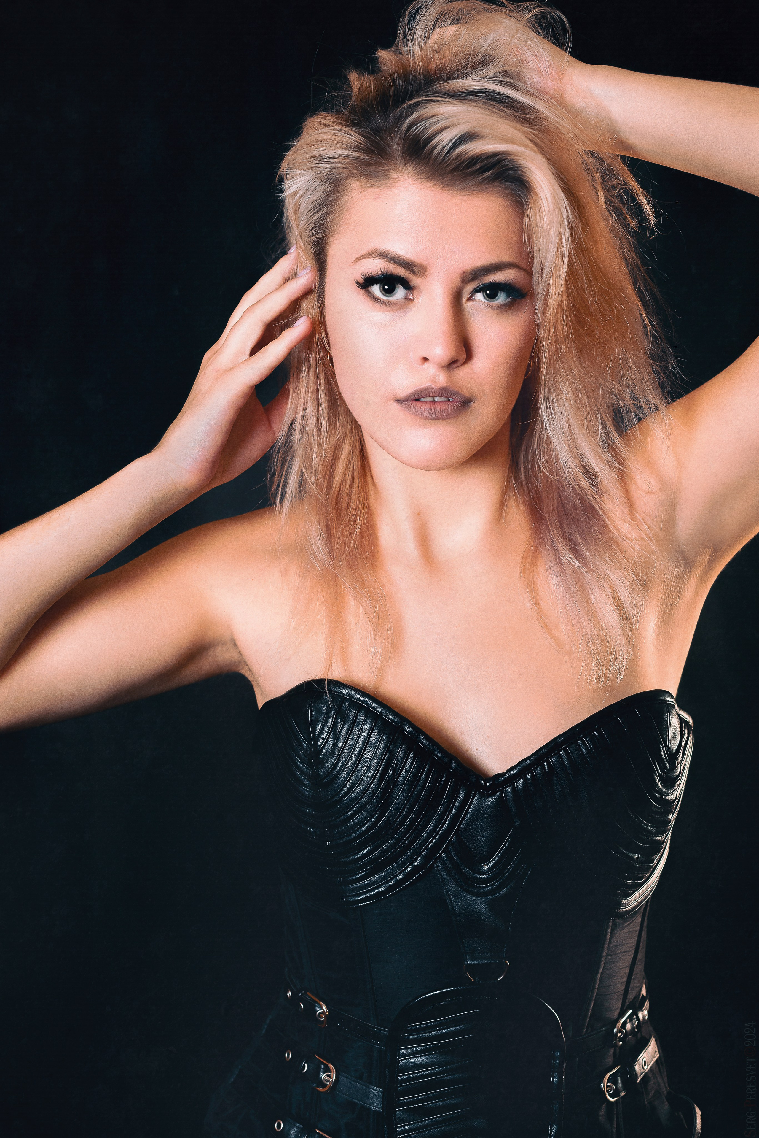 Photo session in a studio for girls in Moscow - photographer Peresvet. Your photographer for a holiday in Moscow, Ramenskoye, Zhukovsky, Lyub