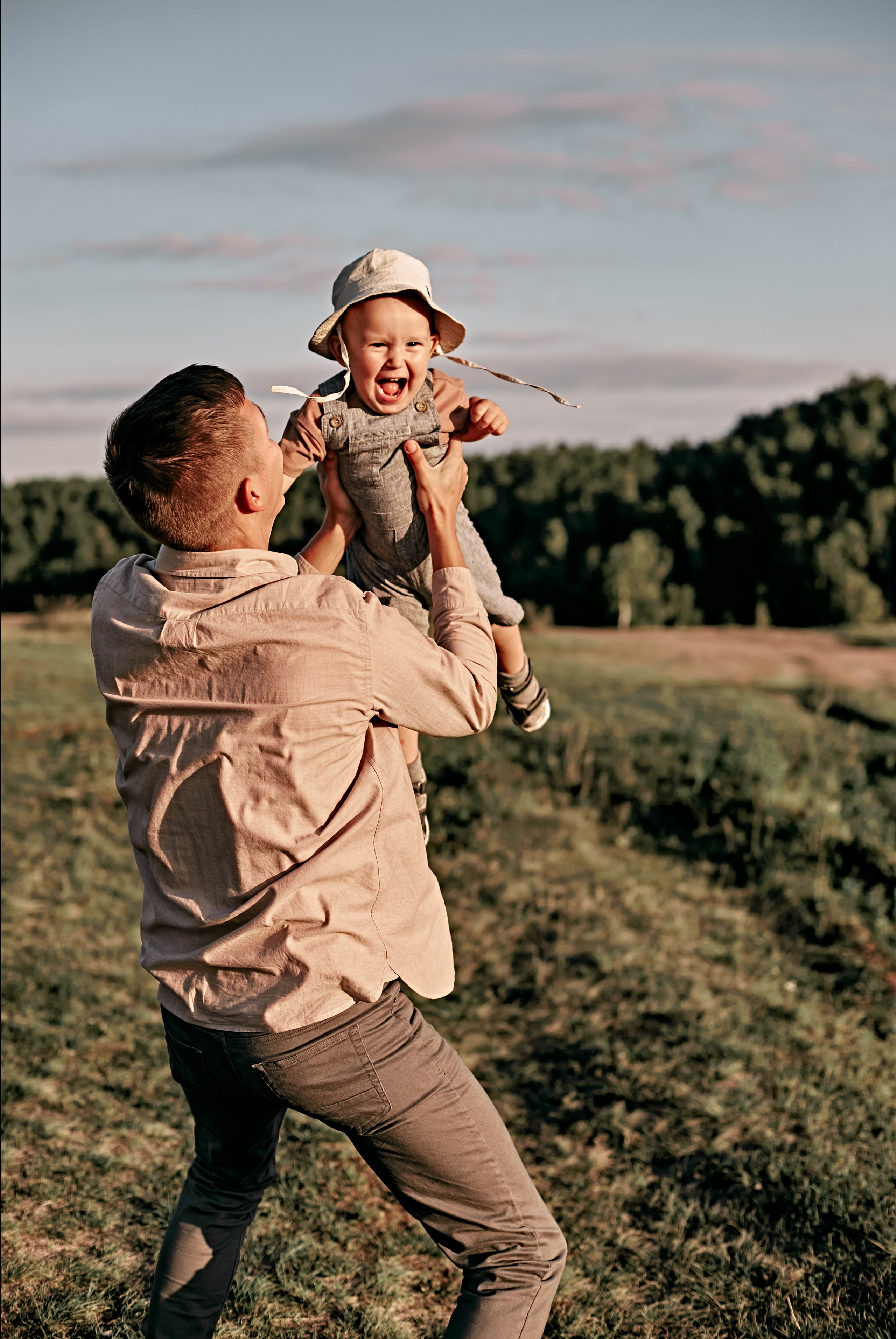 Катя с семьей. Порог Ревун. Главная