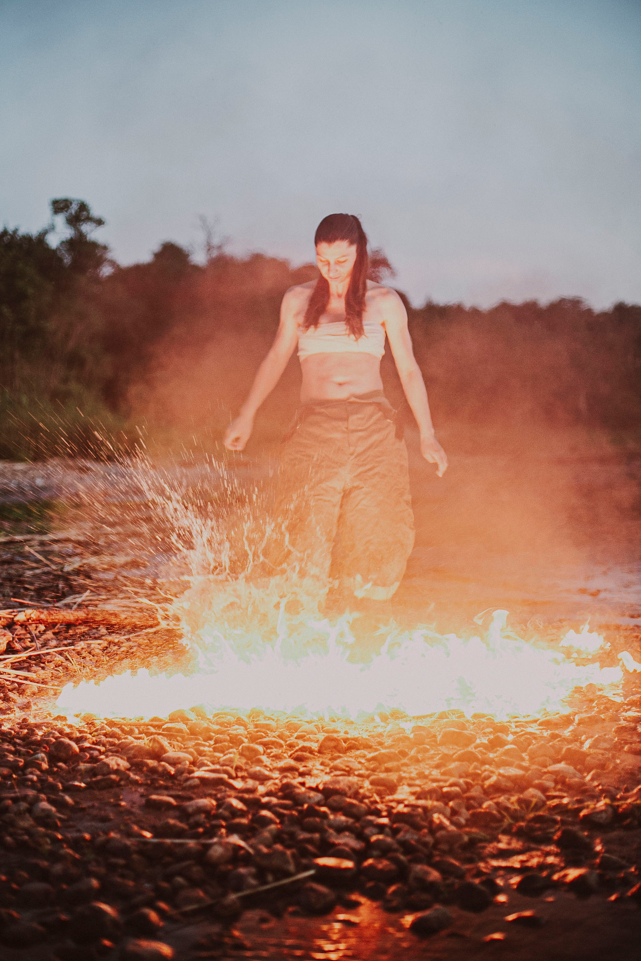 Настя. Фотосессия с огнем и водой. Портретный и эротический фотограф Ирина Подборская (18+)